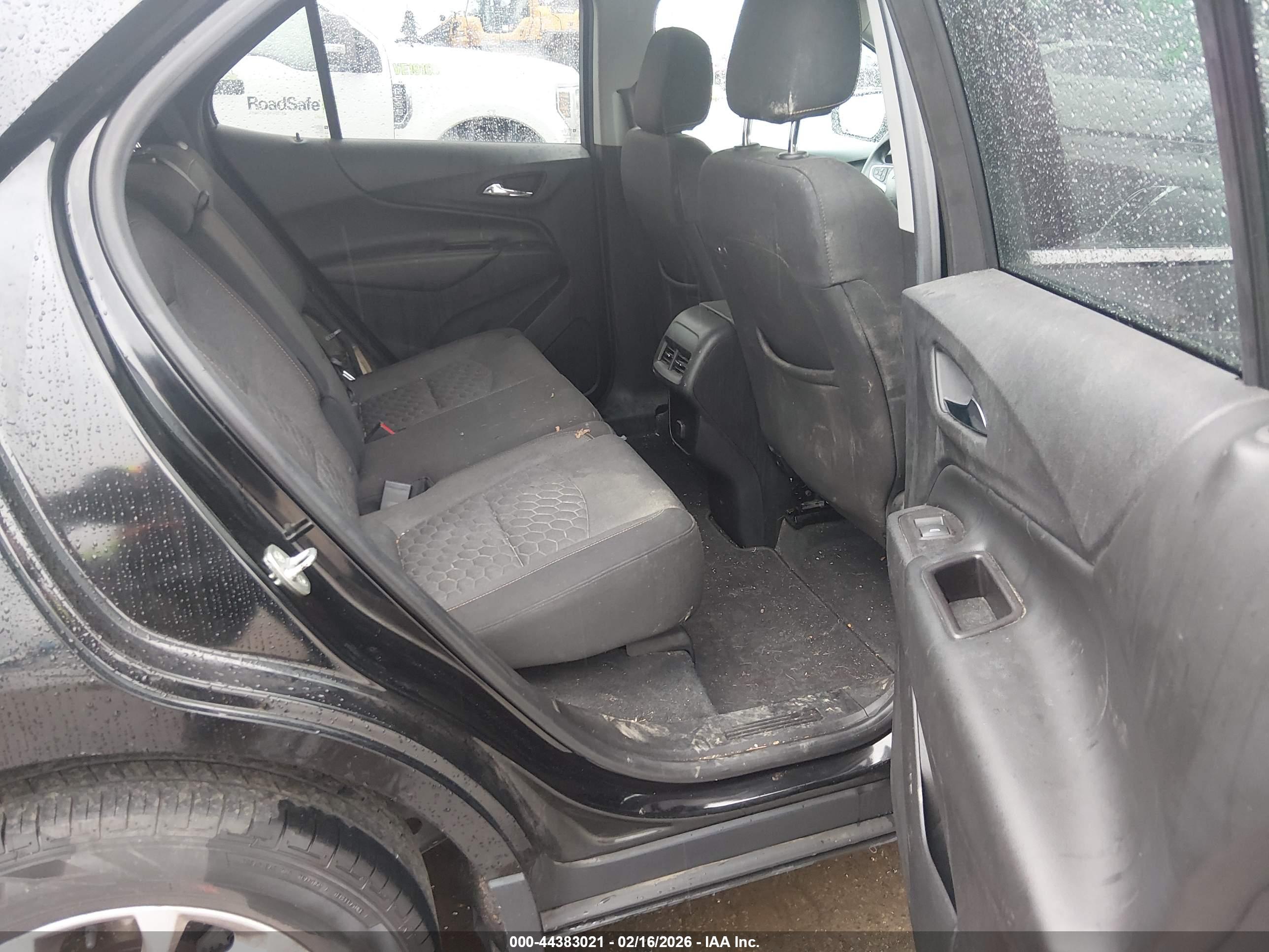 CHEVROLET EQUINOX image 8