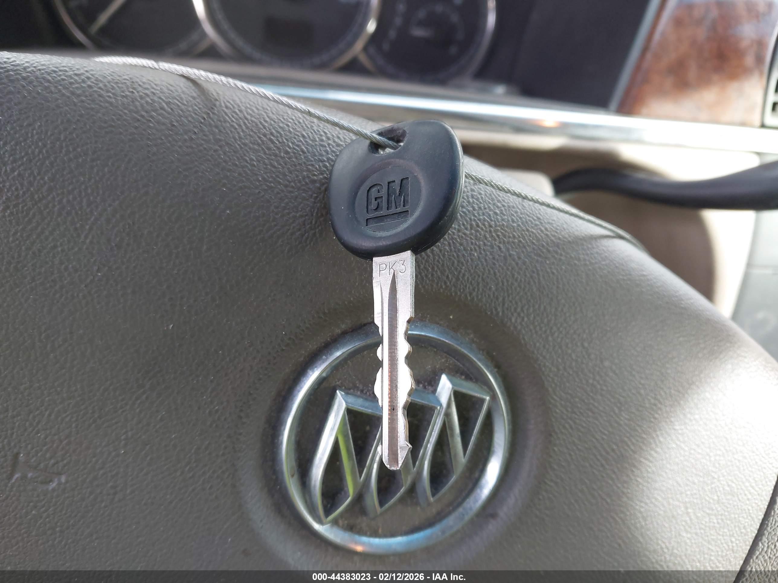 BUICK LACROSSE image 11