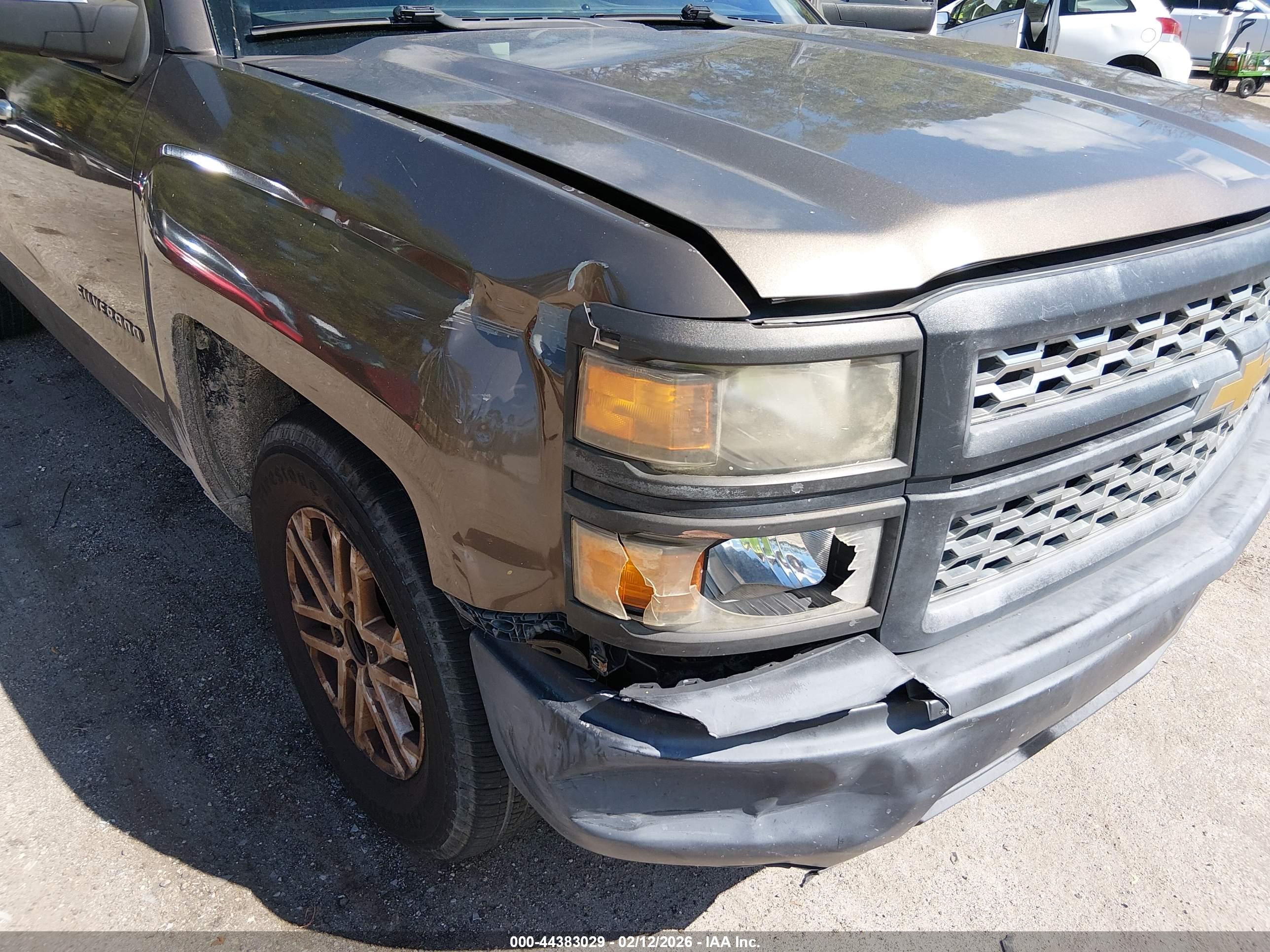 CHEVROLET SILVERADO image 6