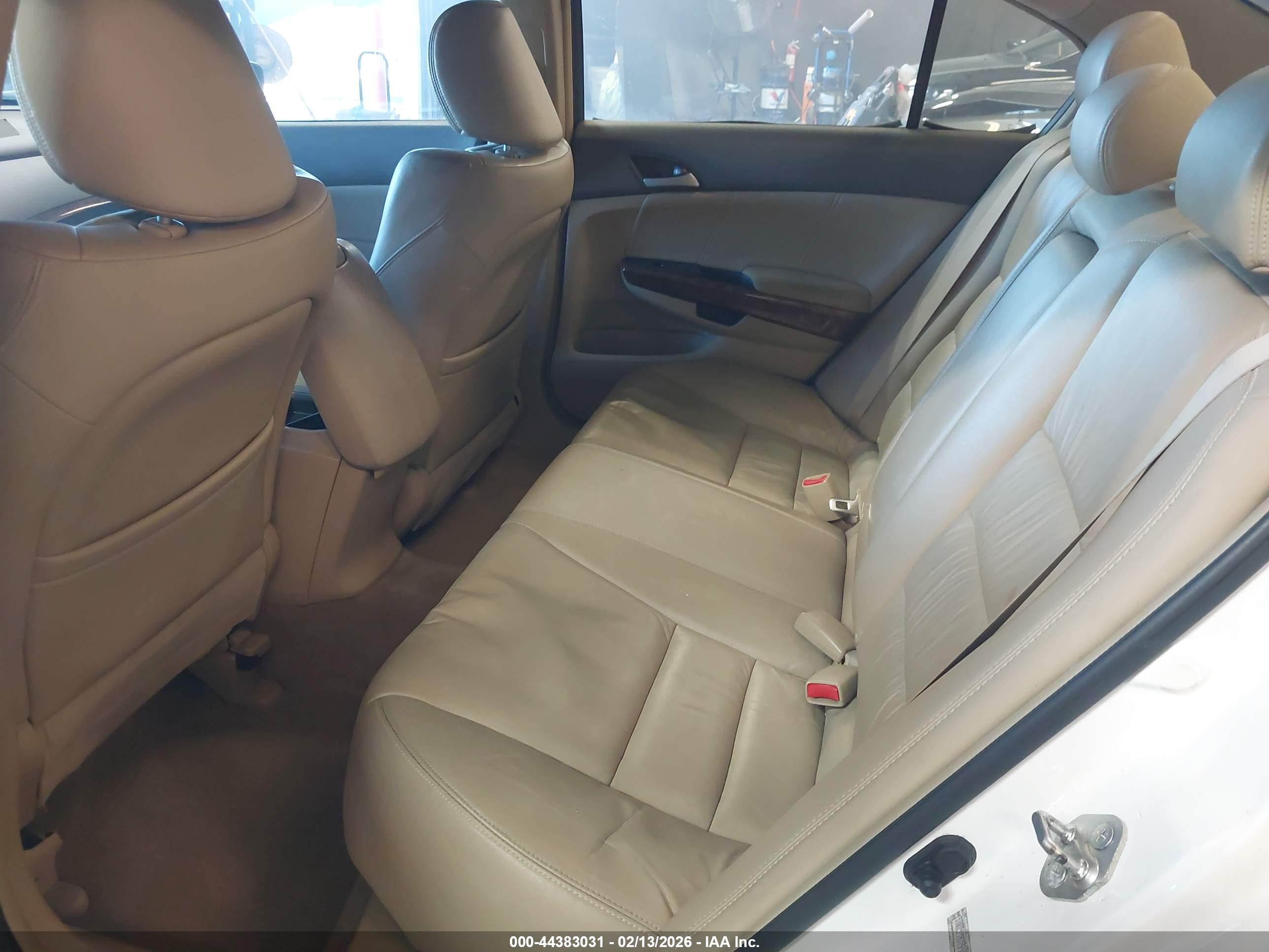 HONDA ACCORD image 8