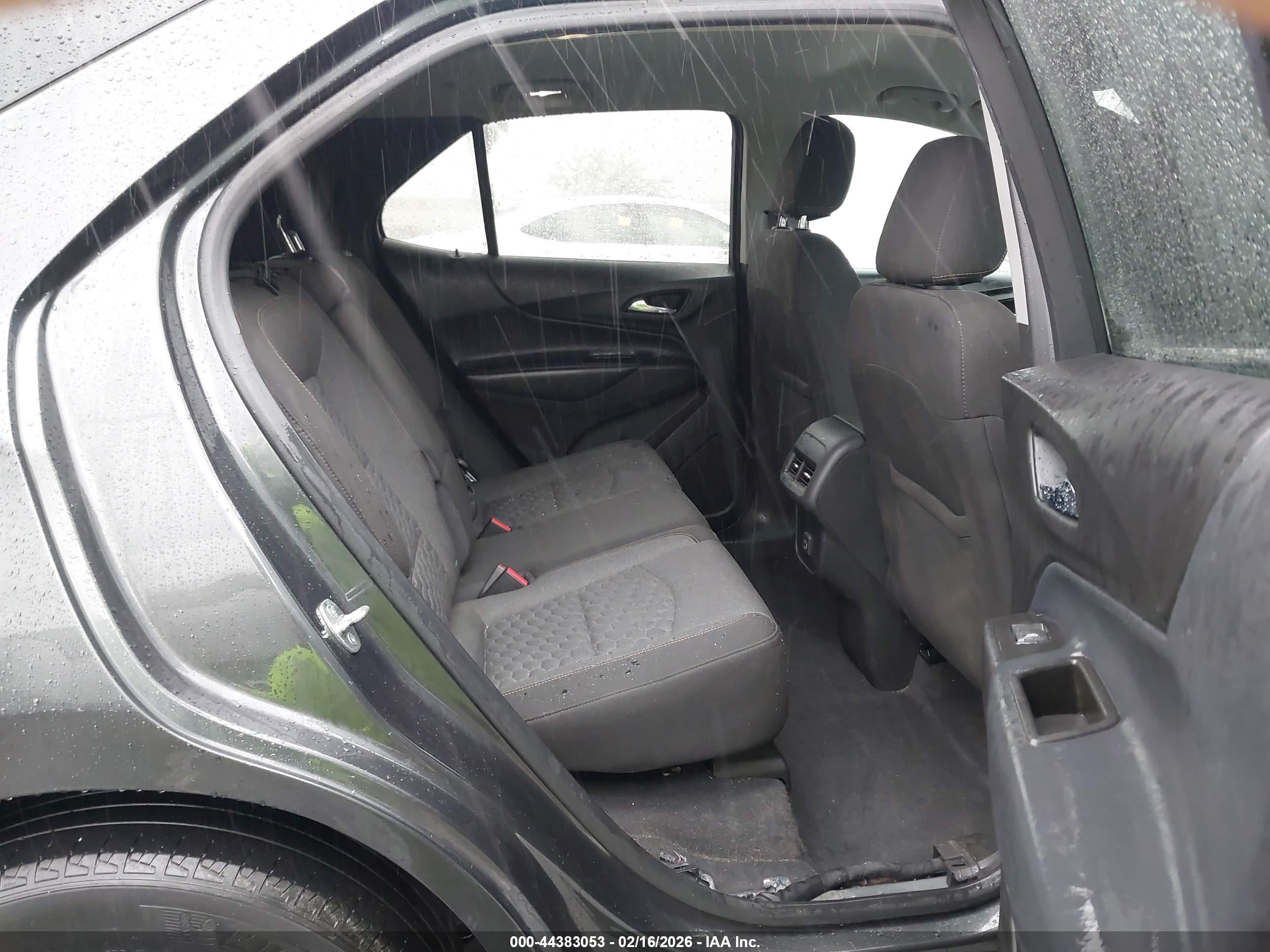 CHEVROLET EQUINOX image 8