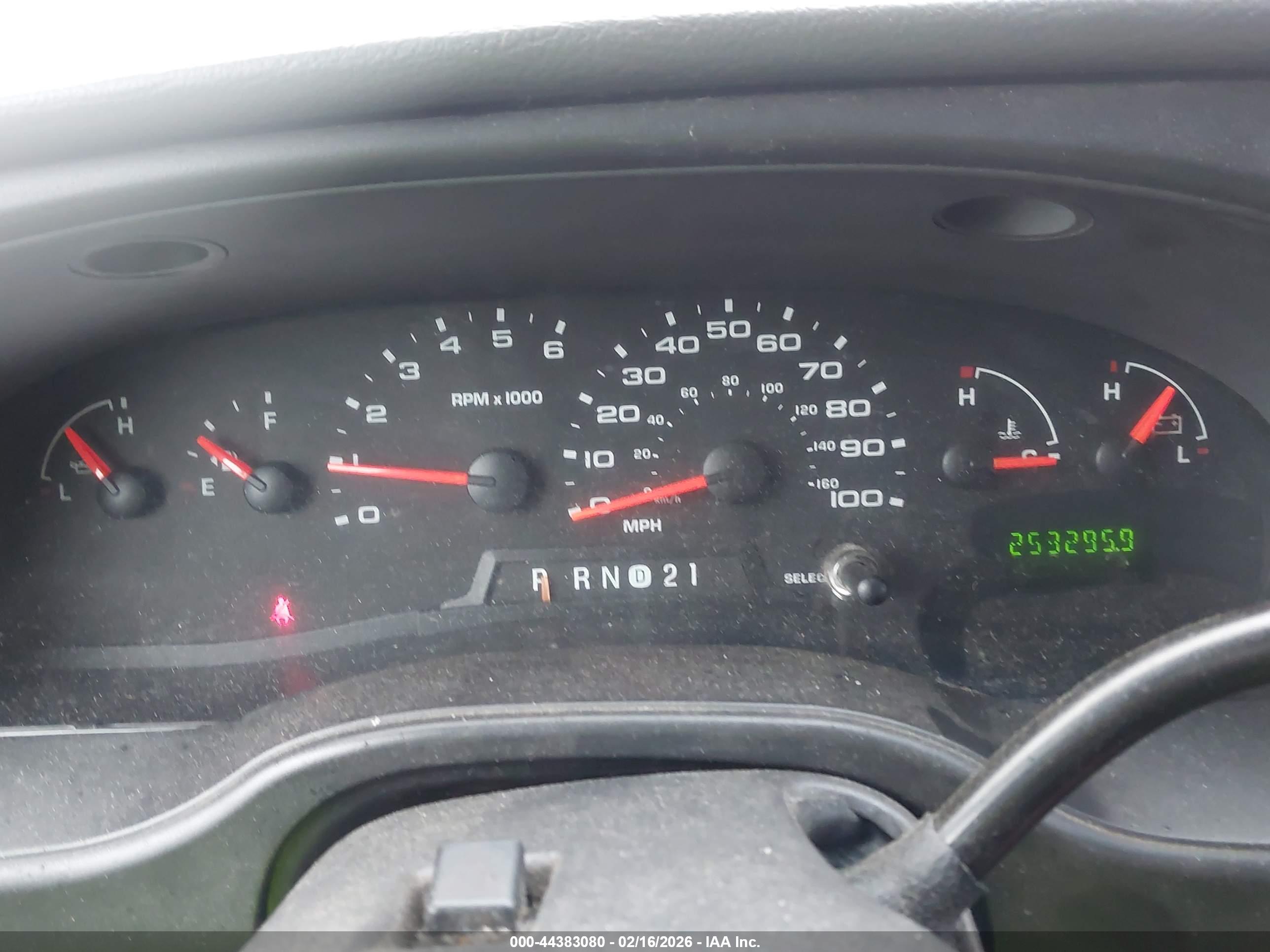 FORD E-250 image 7