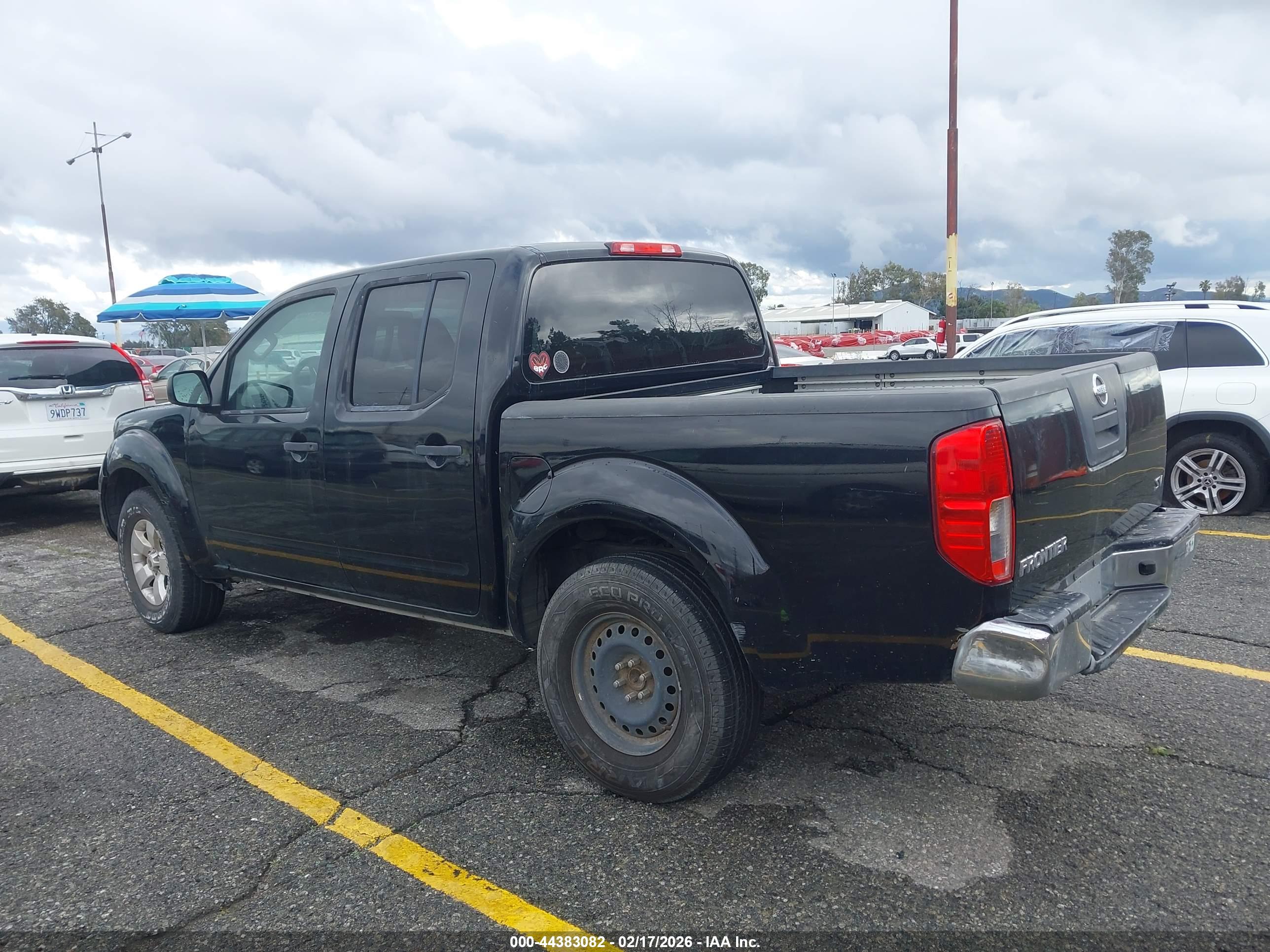 NISSAN FRONTIER image 3