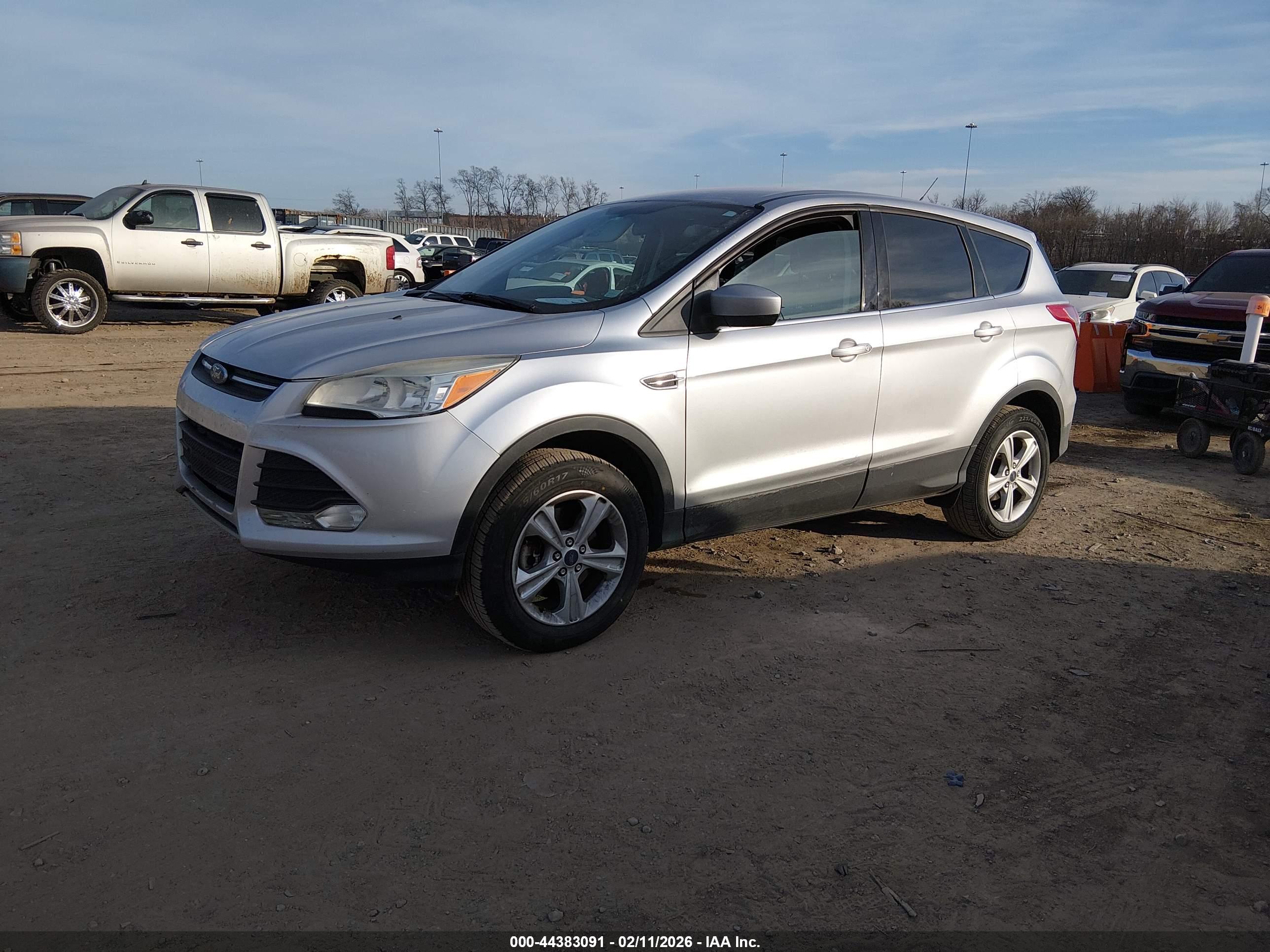 FORD ESCAPE image 2