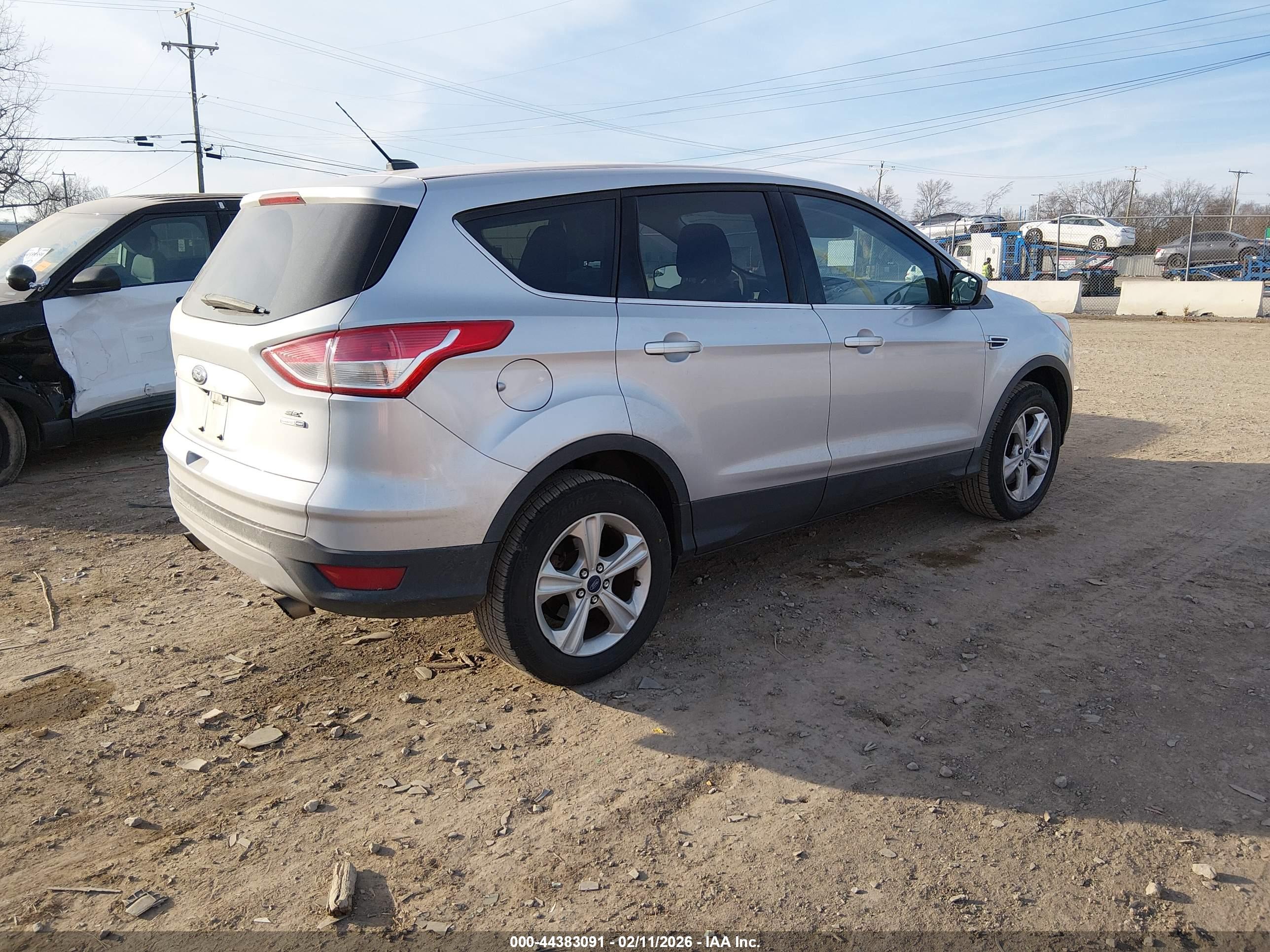 FORD ESCAPE image 4