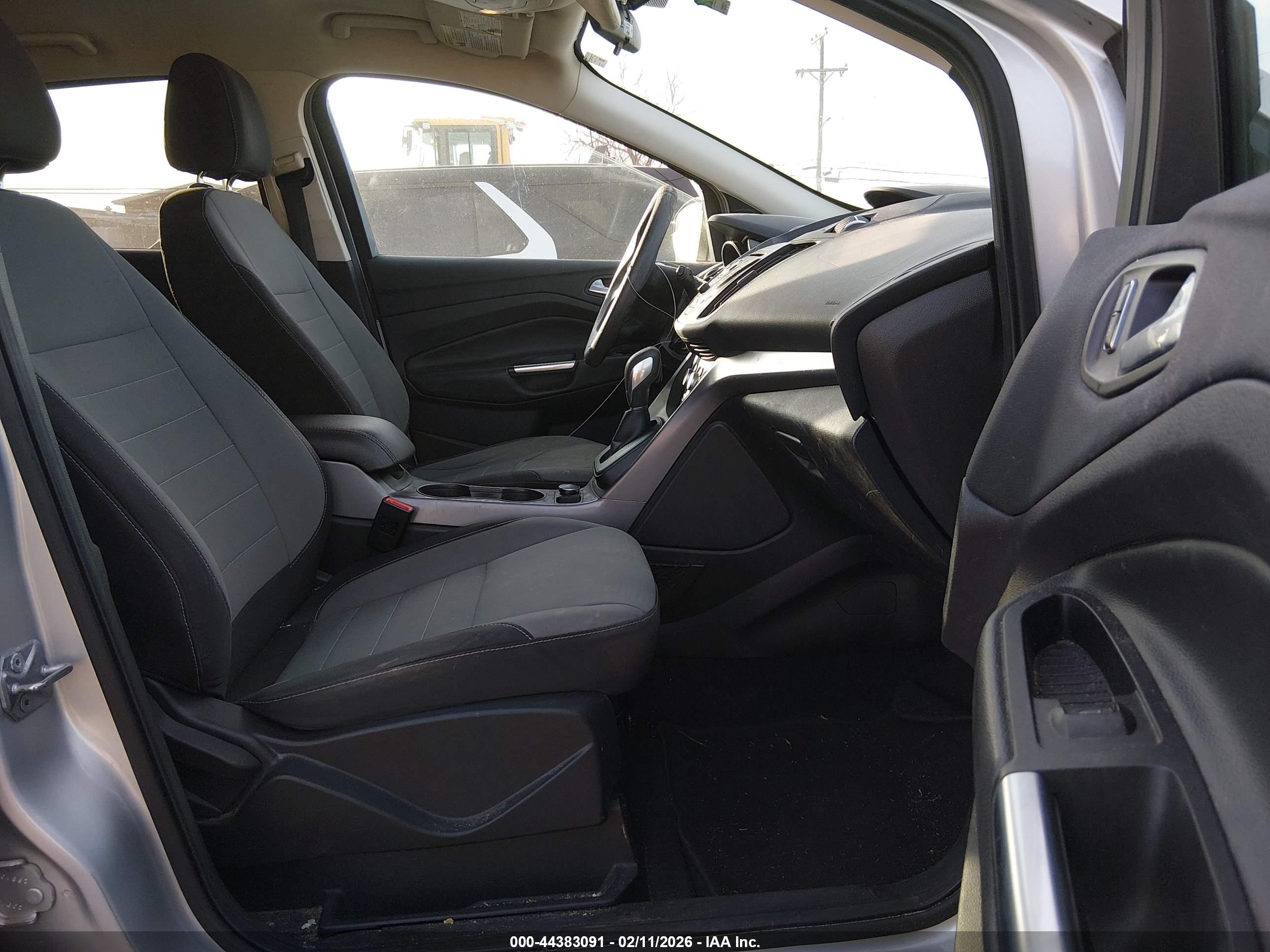FORD ESCAPE image 5