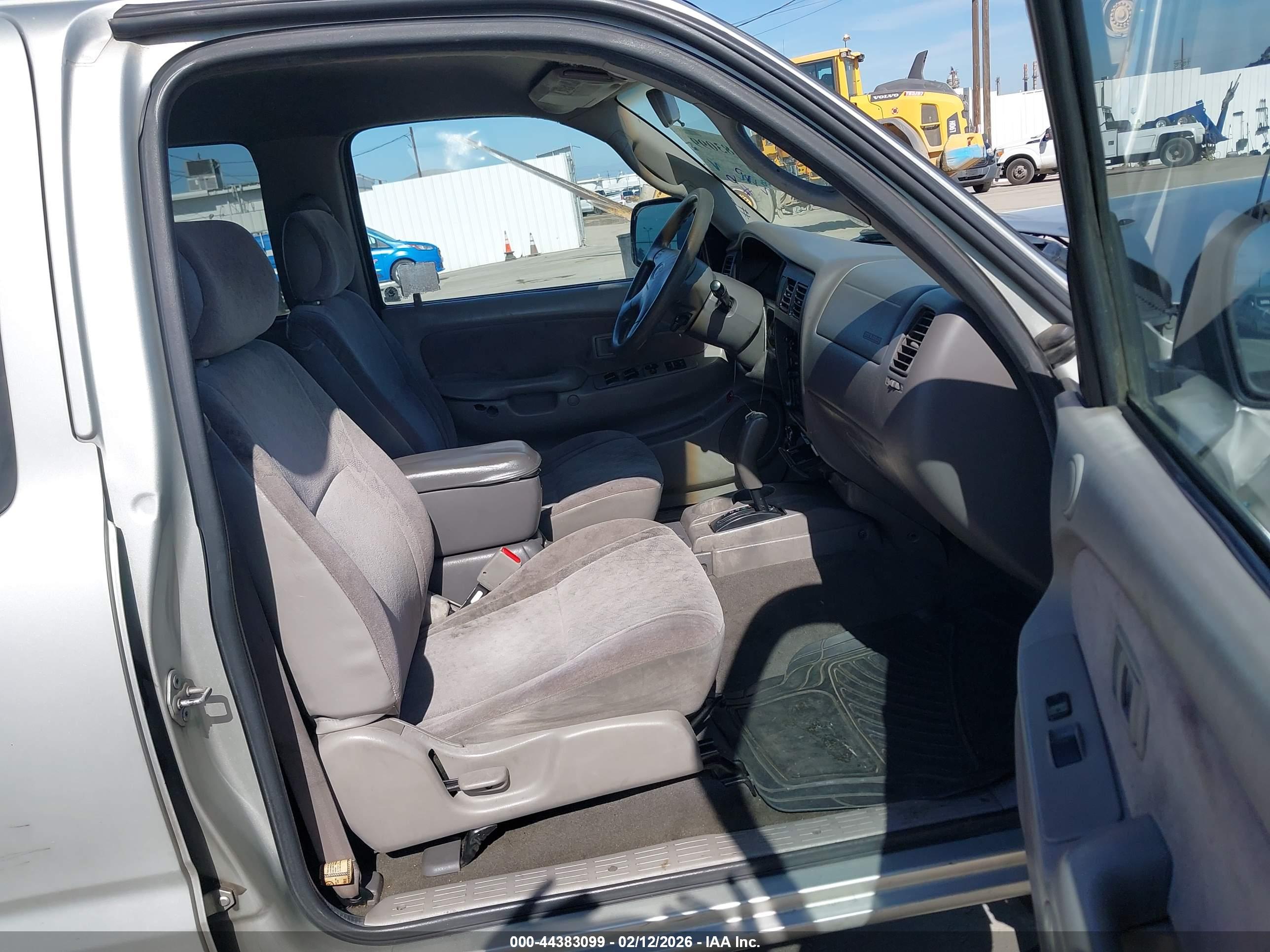 TOYOTA TACOMA image 5
