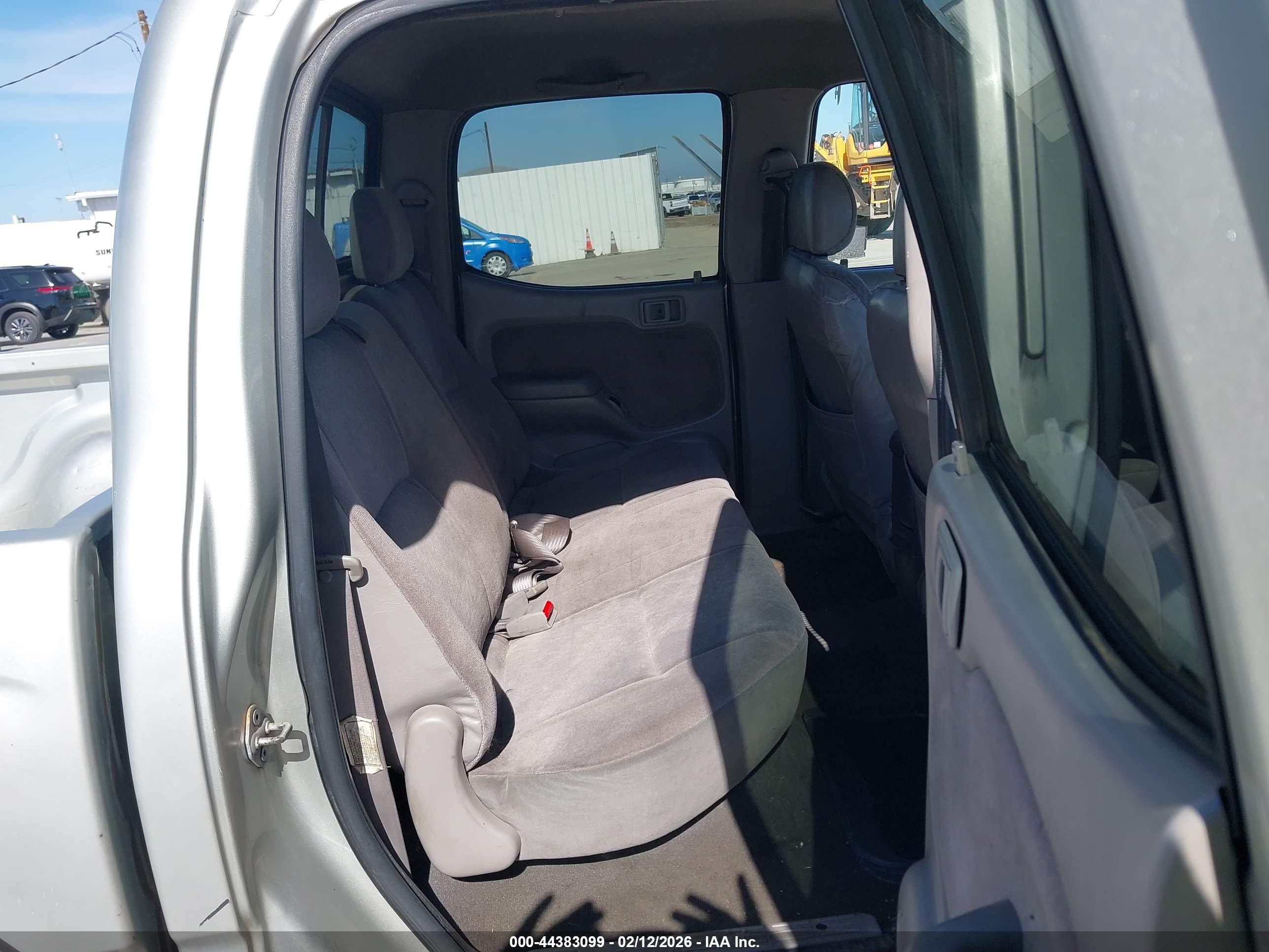 TOYOTA TACOMA image 8