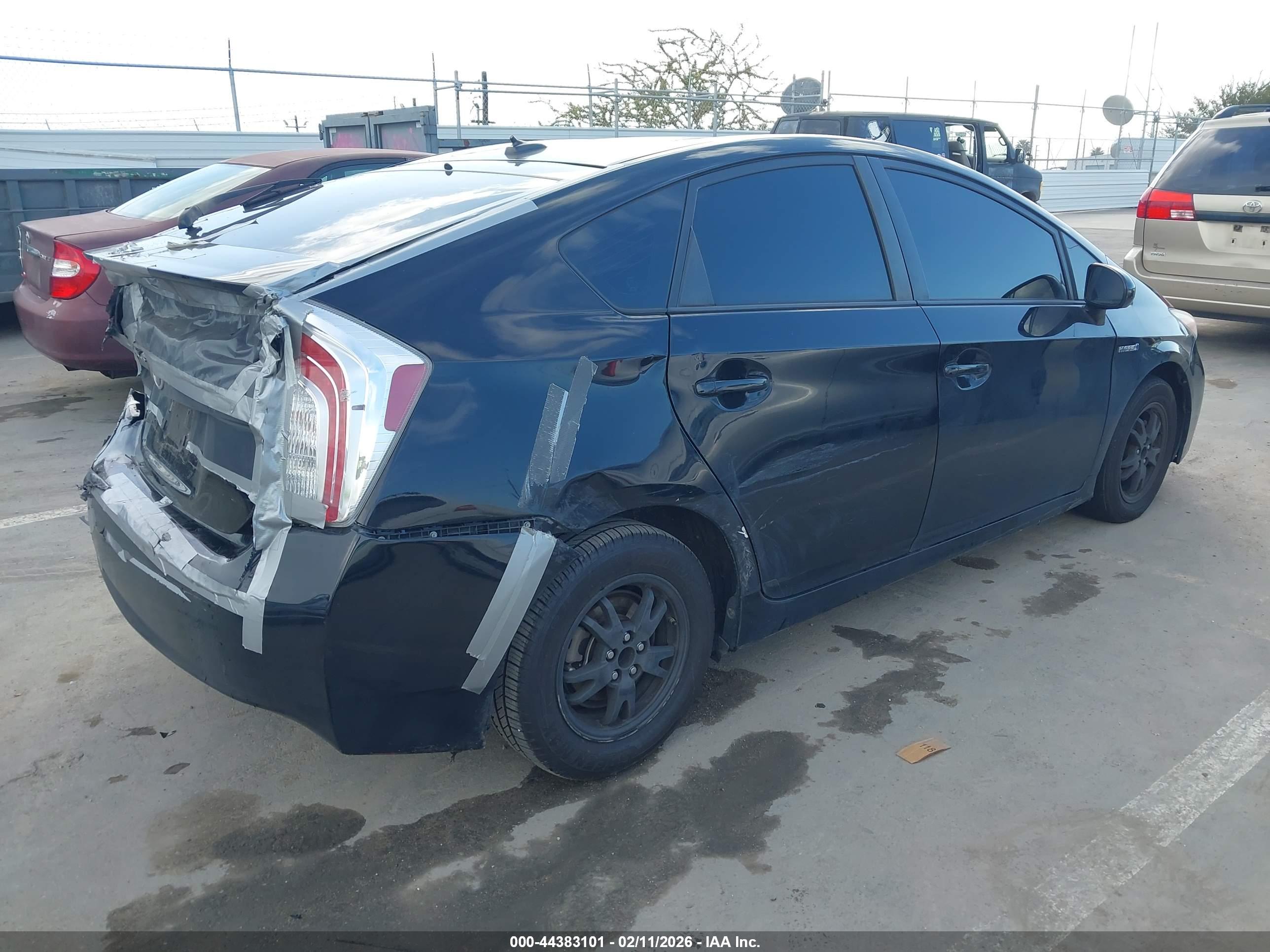 TOYOTA PRIUS image 4