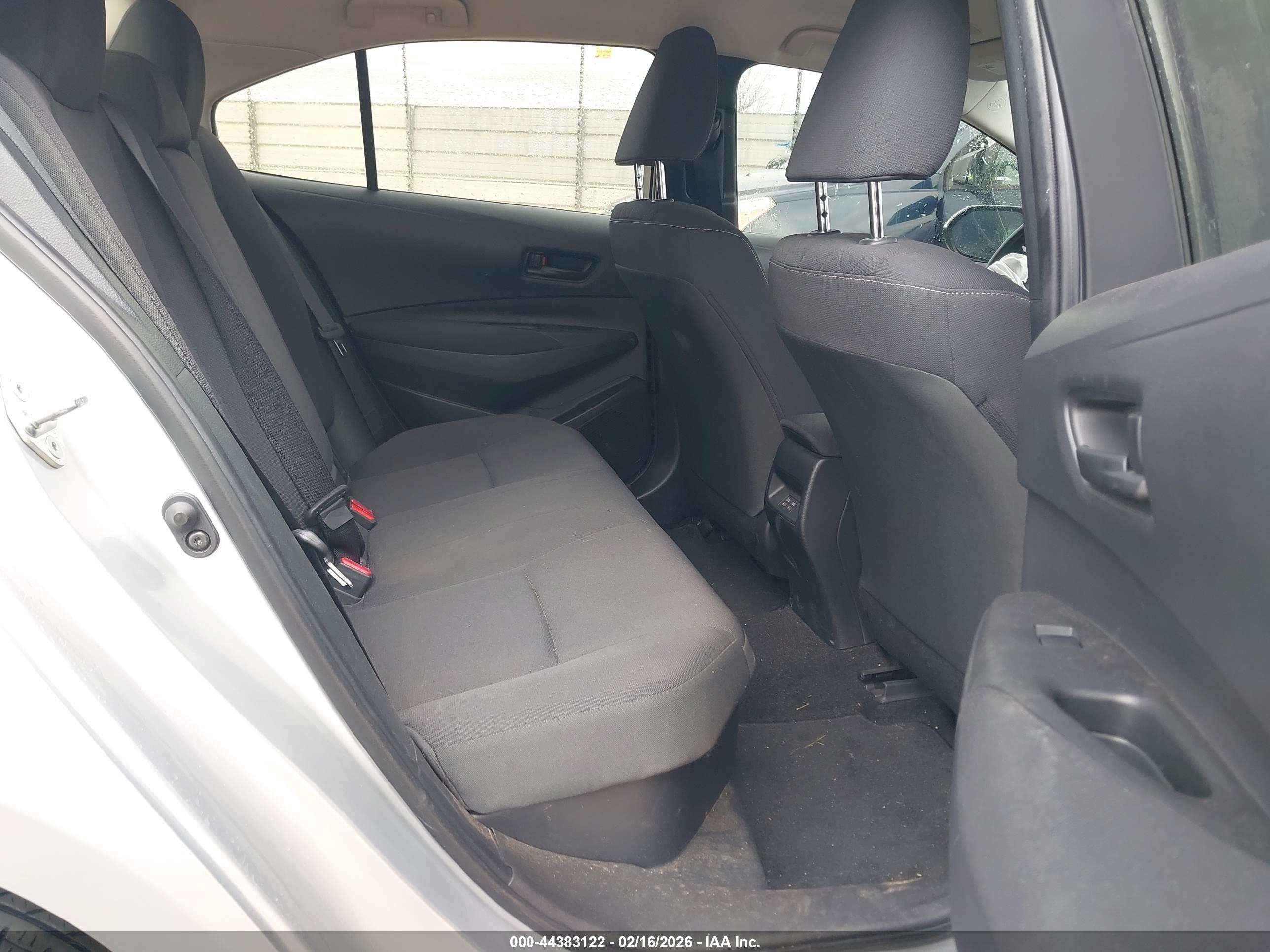 TOYOTA COROLLA image 8