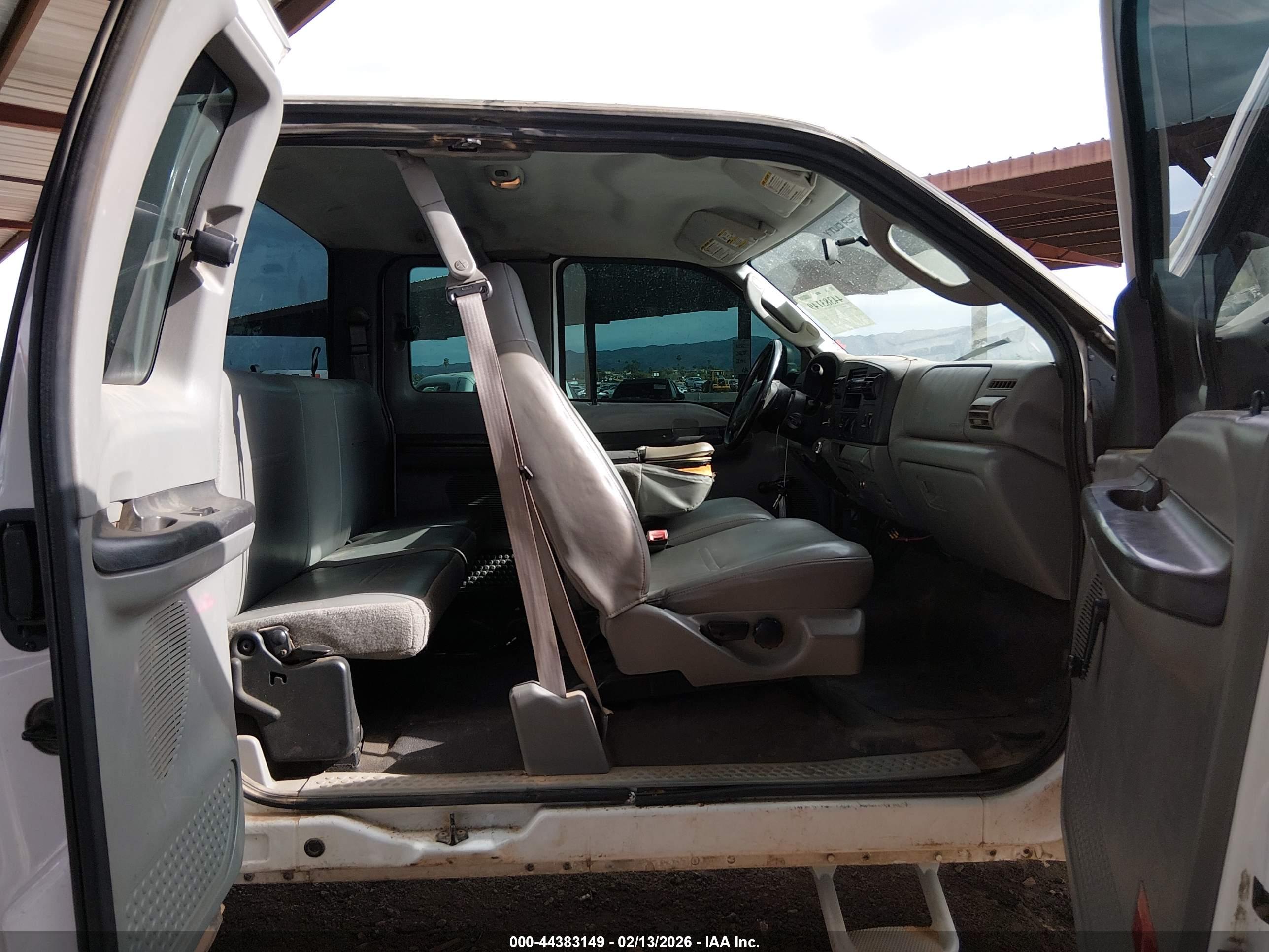 FORD F-250 image 8