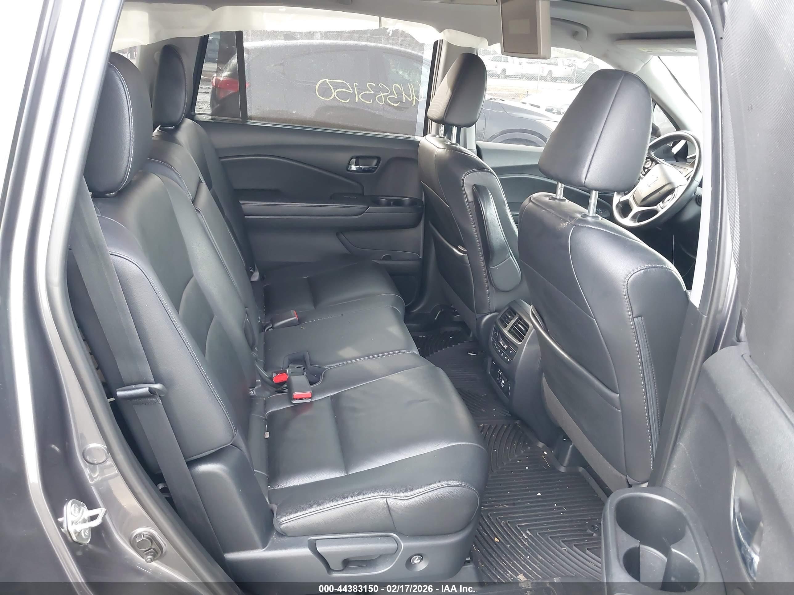 HONDA PILOT image 8