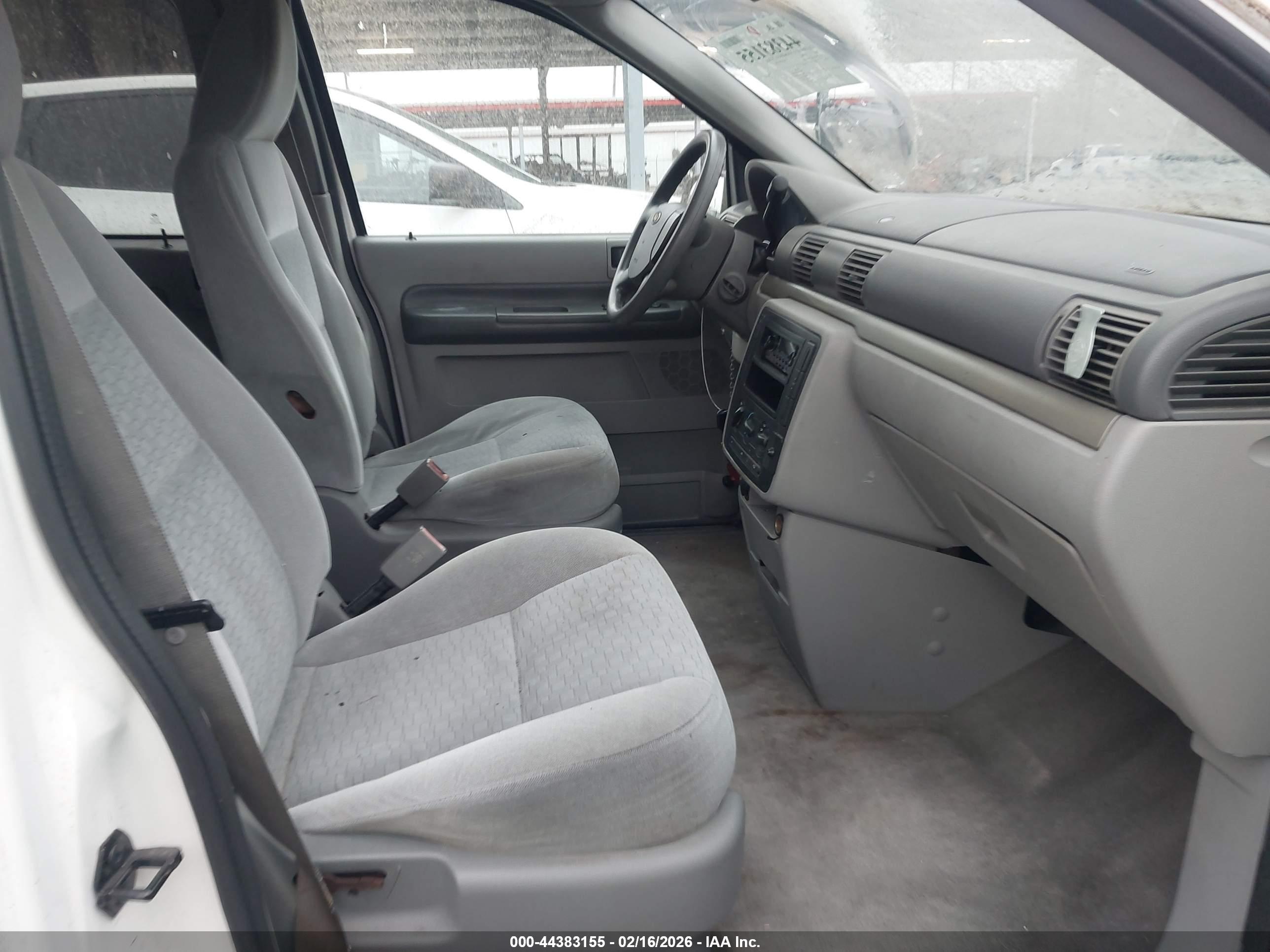 FORD FREESTAR image 5