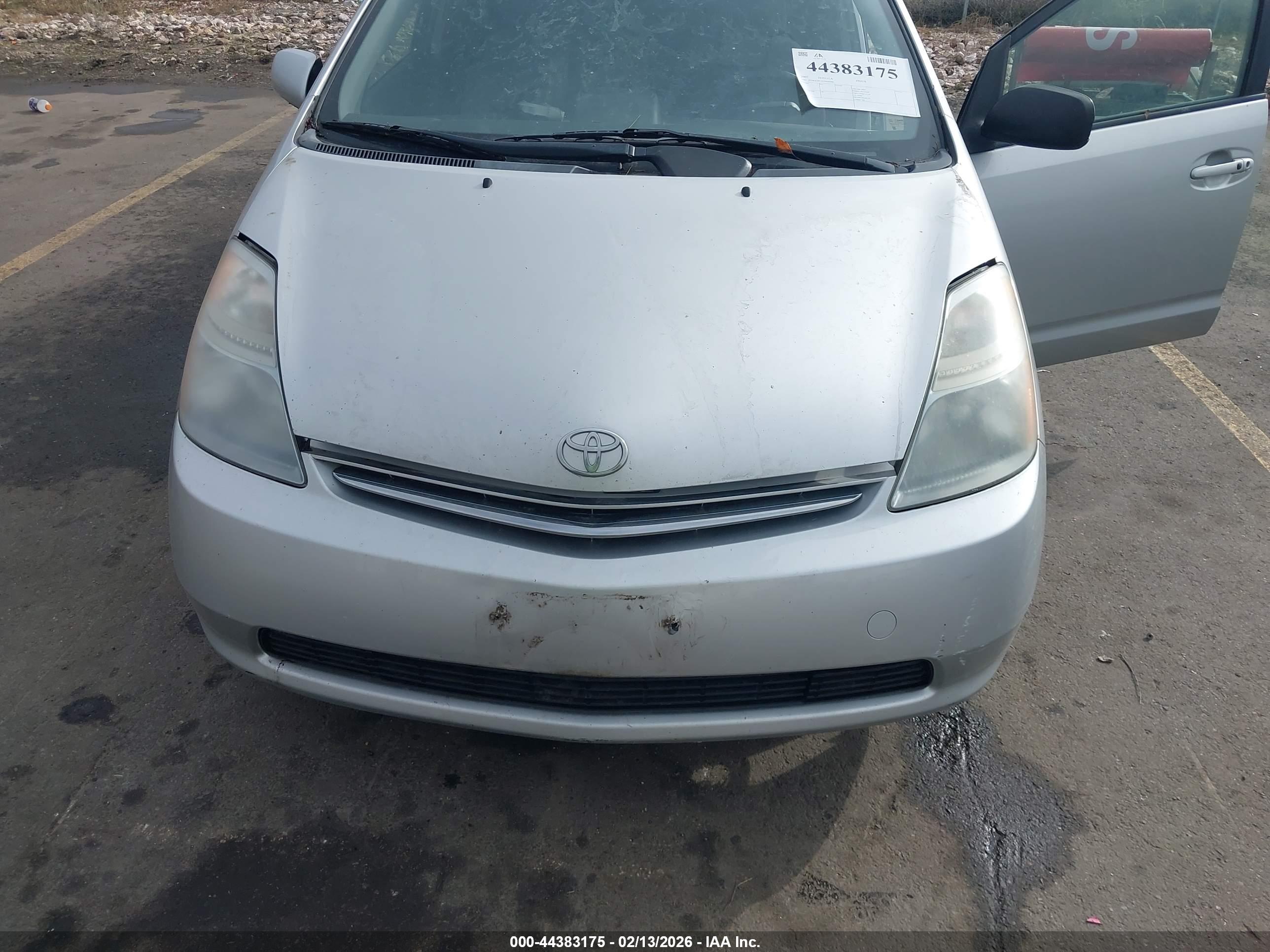 TOYOTA PRIUS image 6