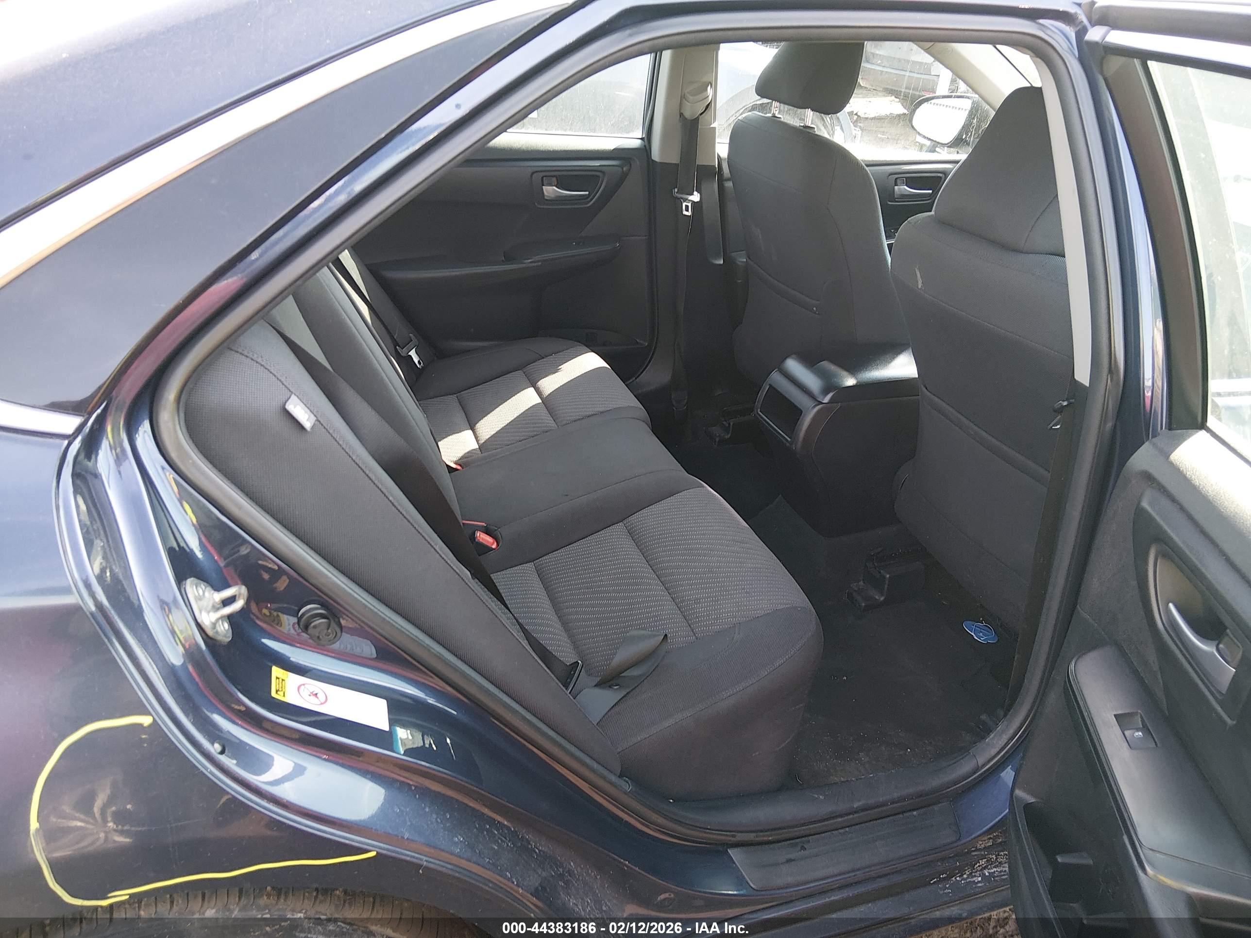 TOYOTA CAMRY image 8