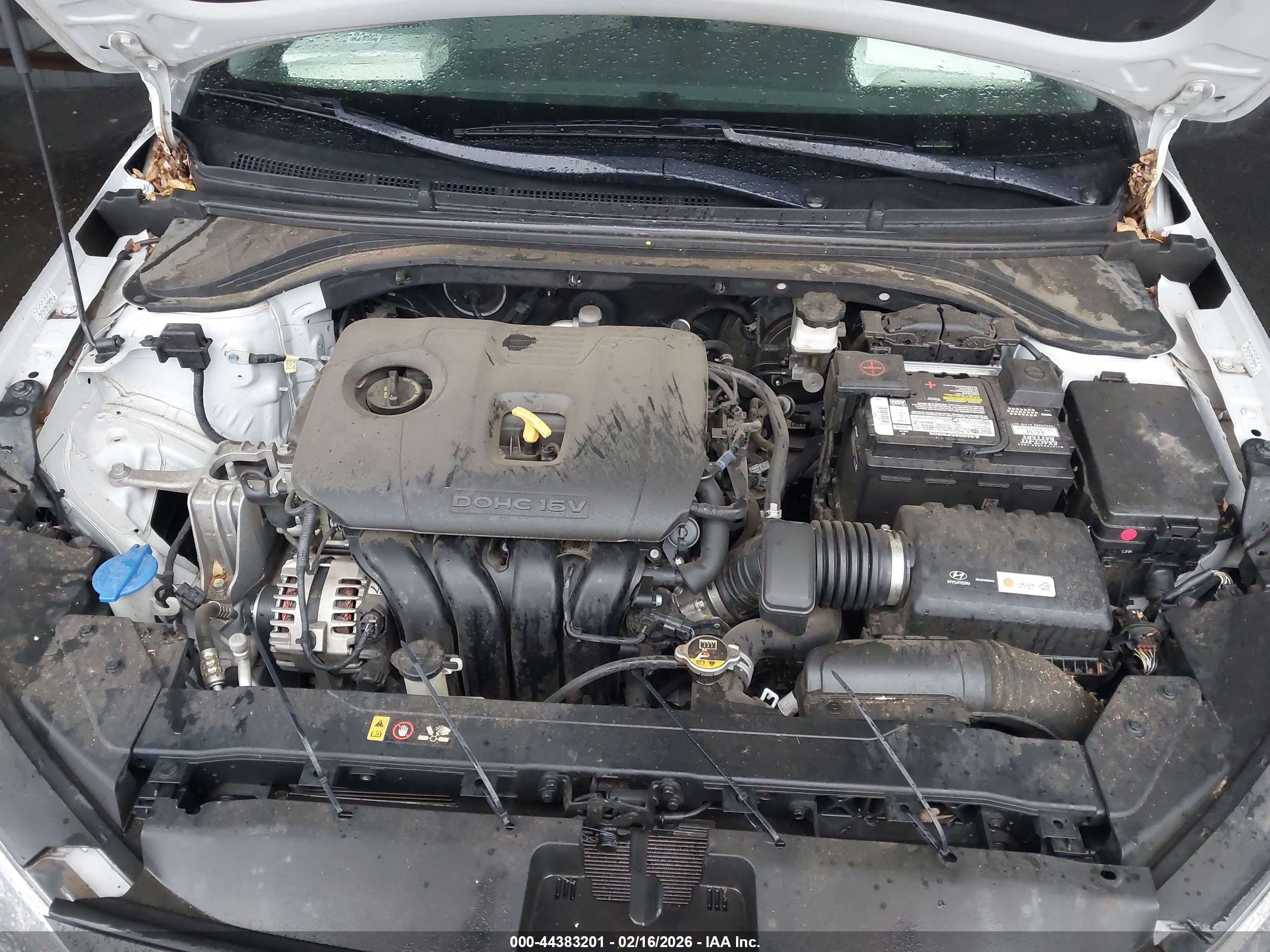 HYUNDAI ELANTRA image 10