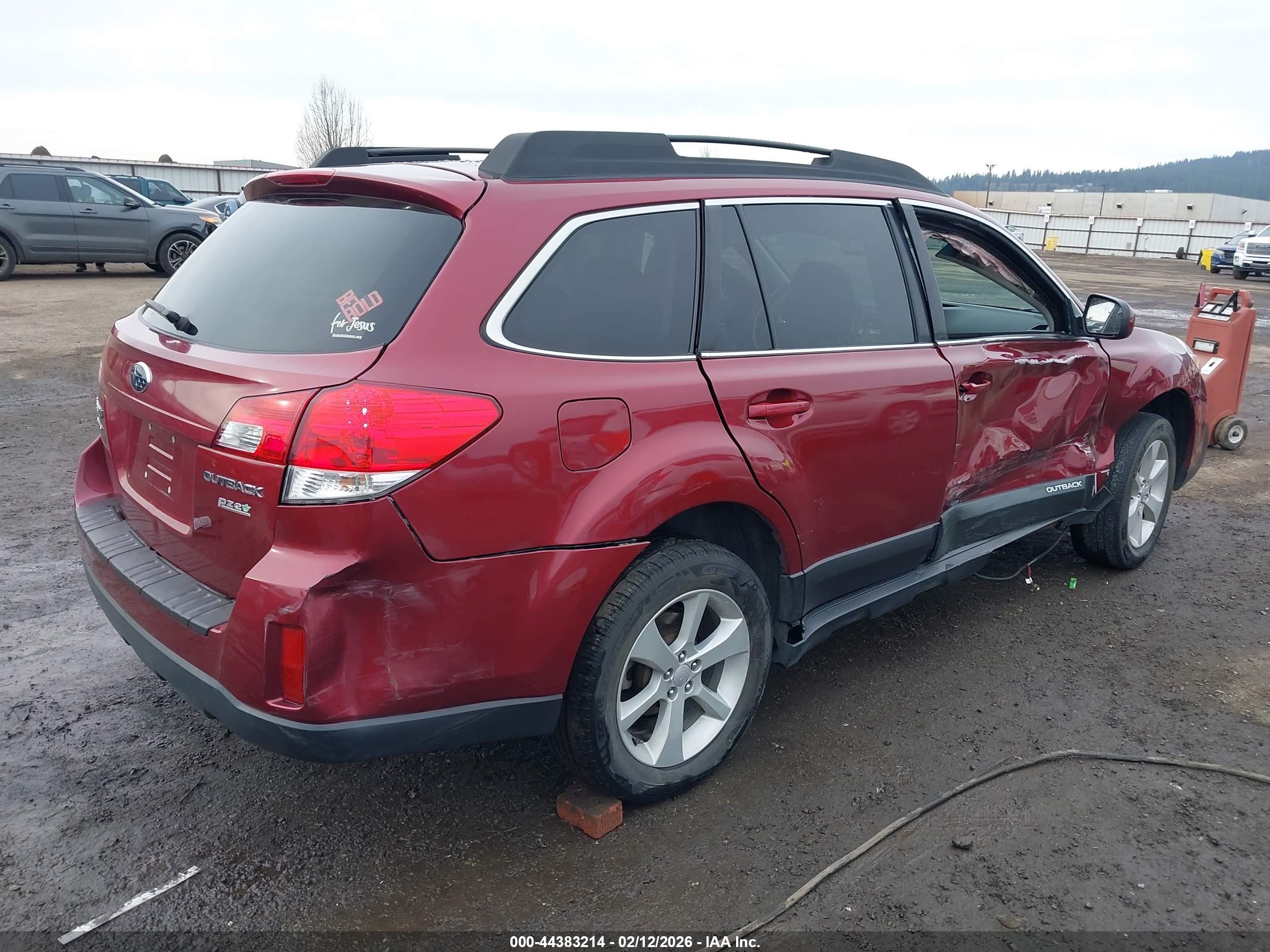 SUBARU OUTBACK image 4