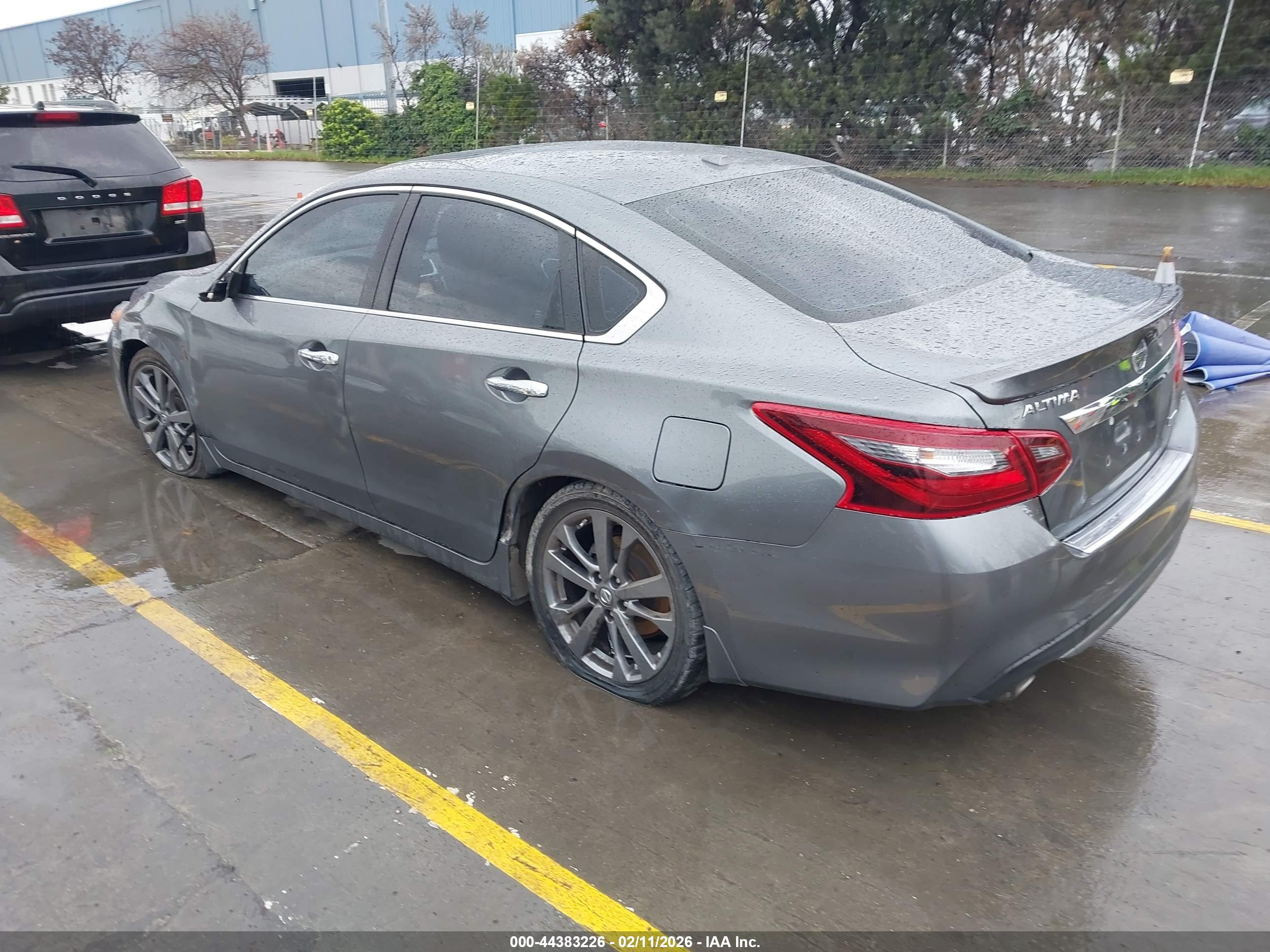NISSAN ALTIMA image 3