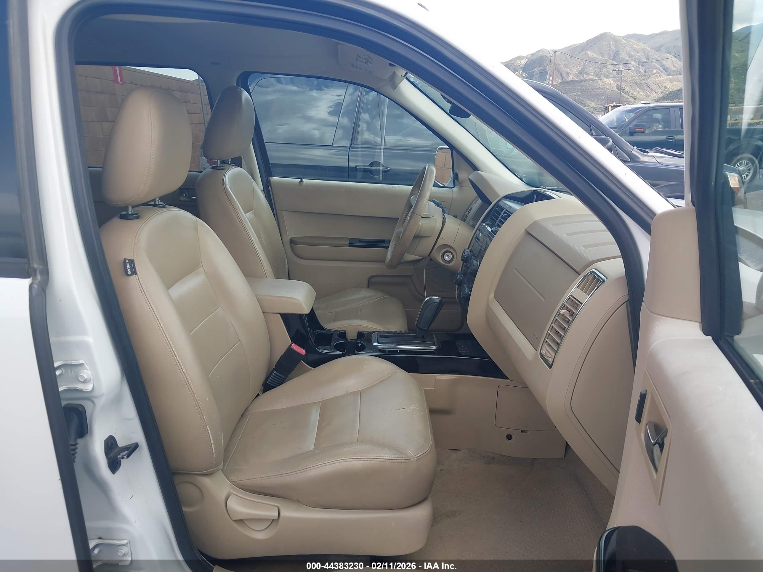 FORD ESCAPE image 5