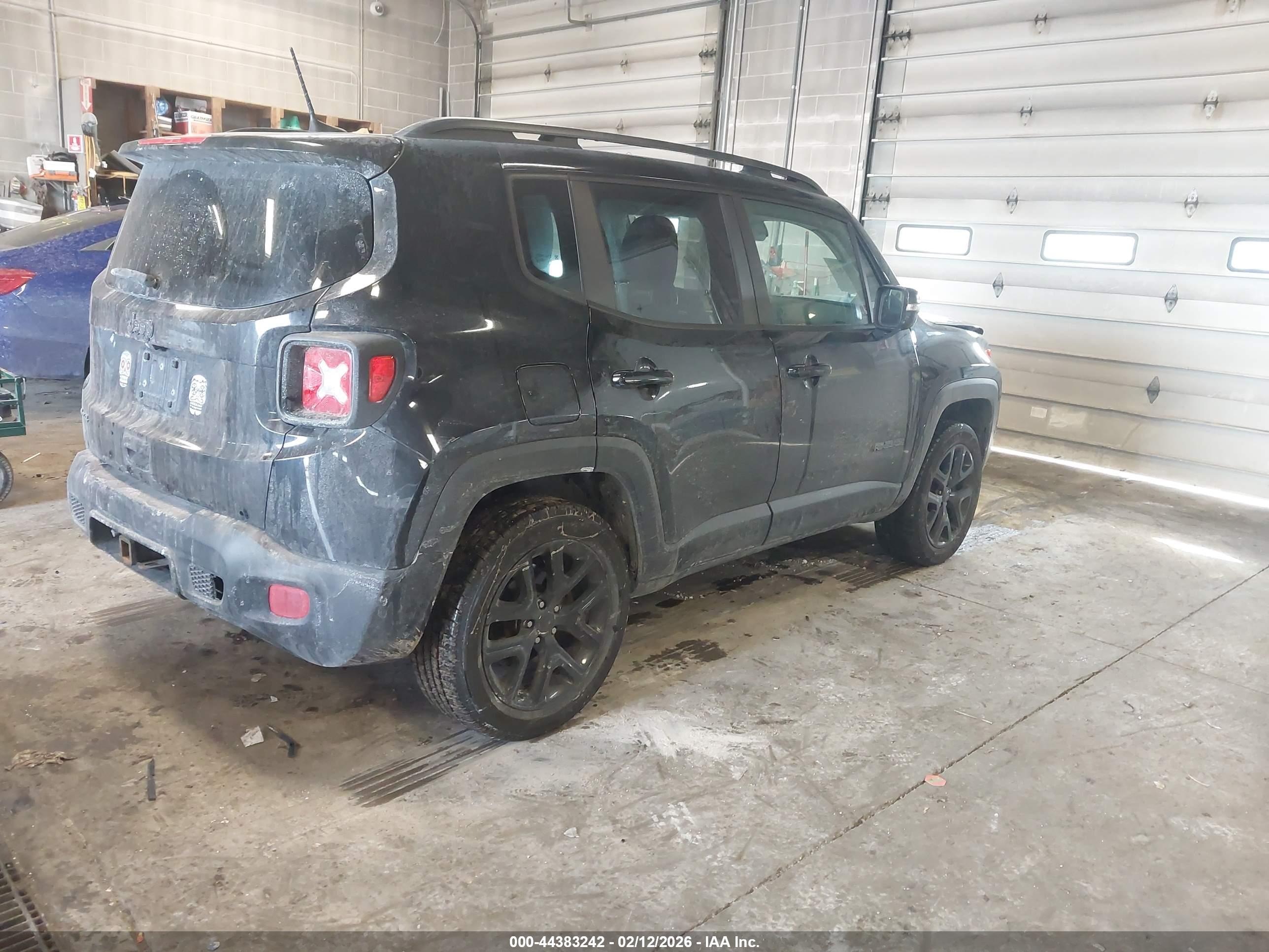 JEEP RENEGADE image 4