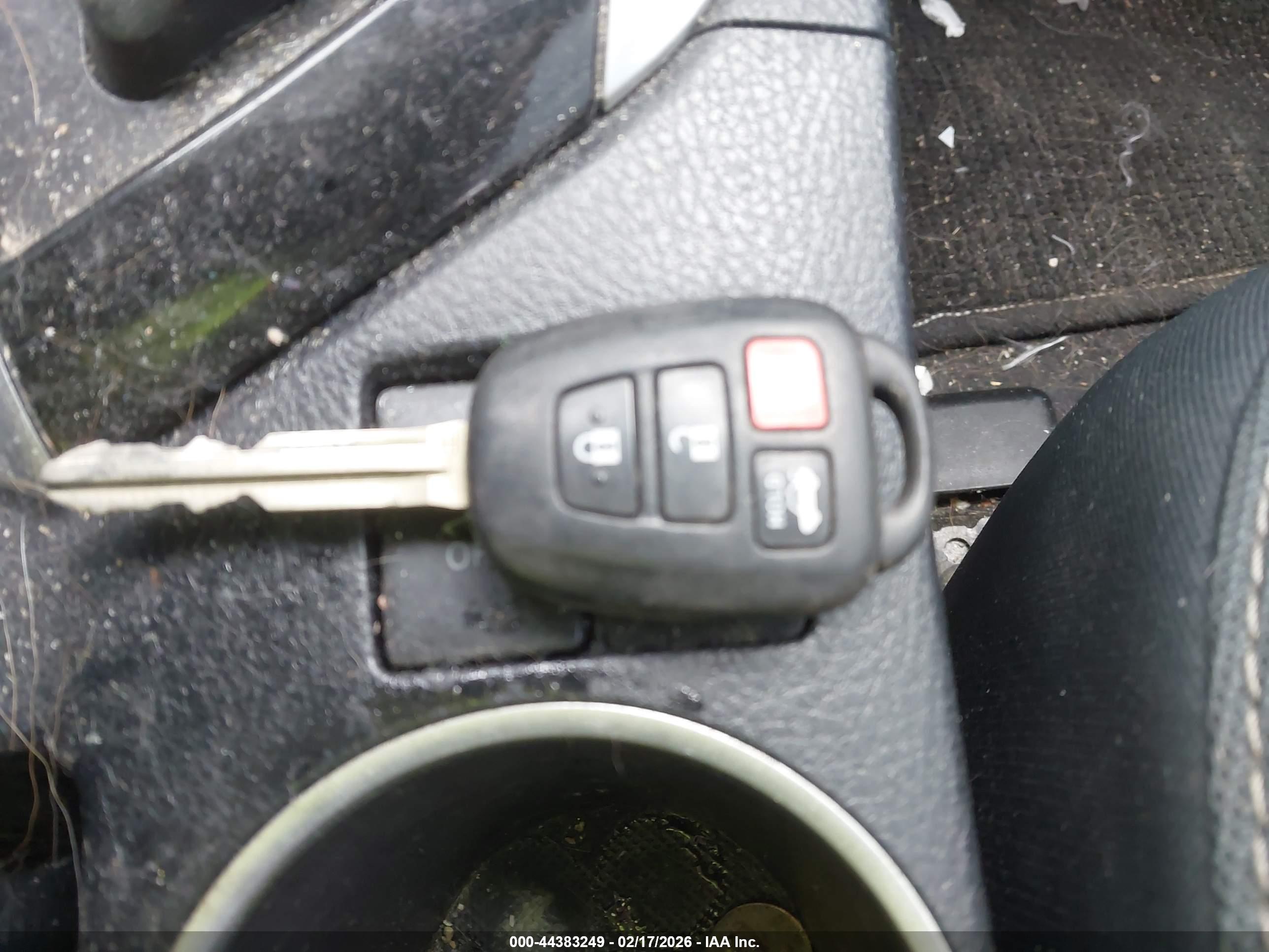 TOYOTA COROLLA image 11
