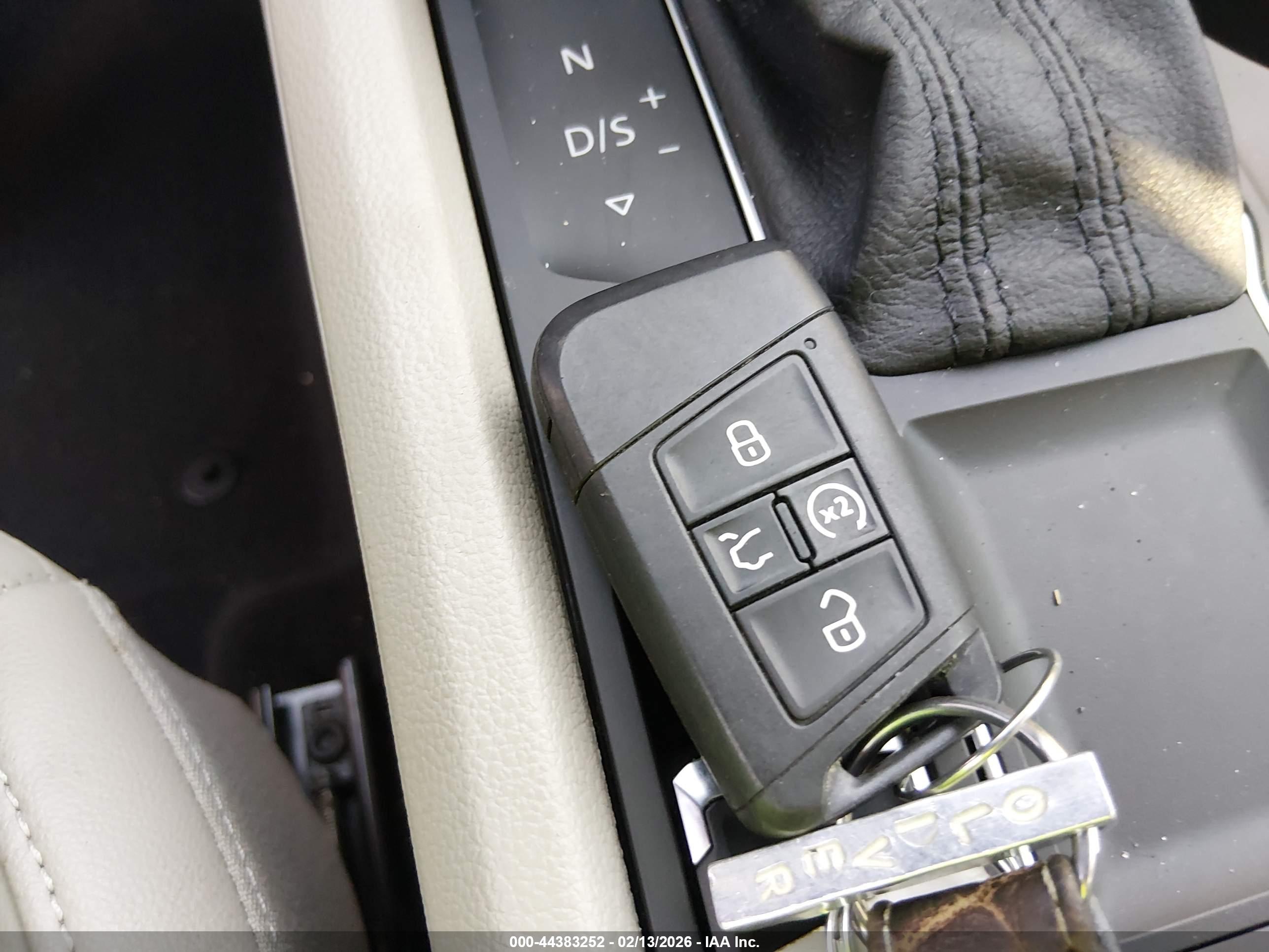 VOLKSWAGEN ATLAS image 11