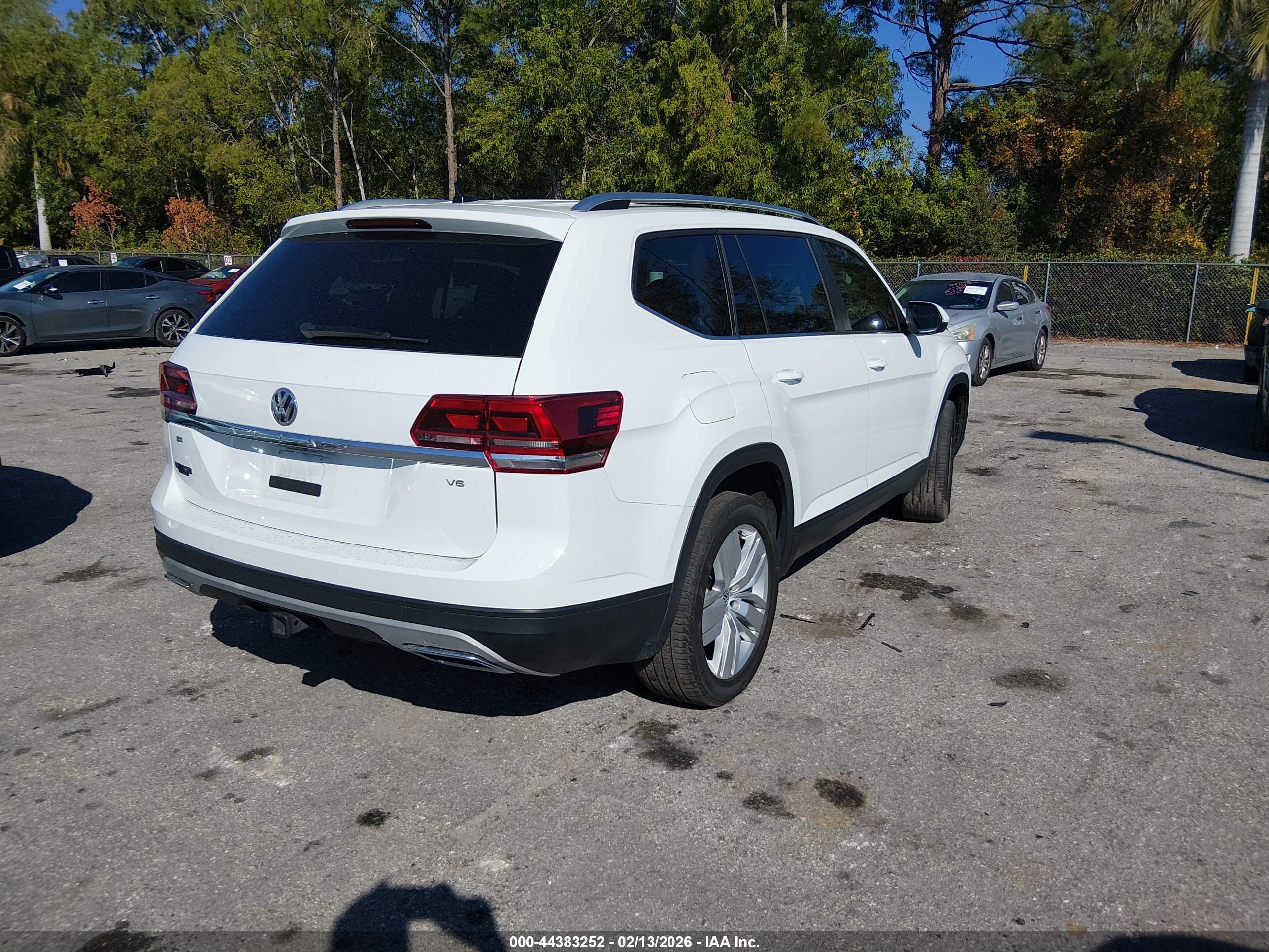 VOLKSWAGEN ATLAS image 4