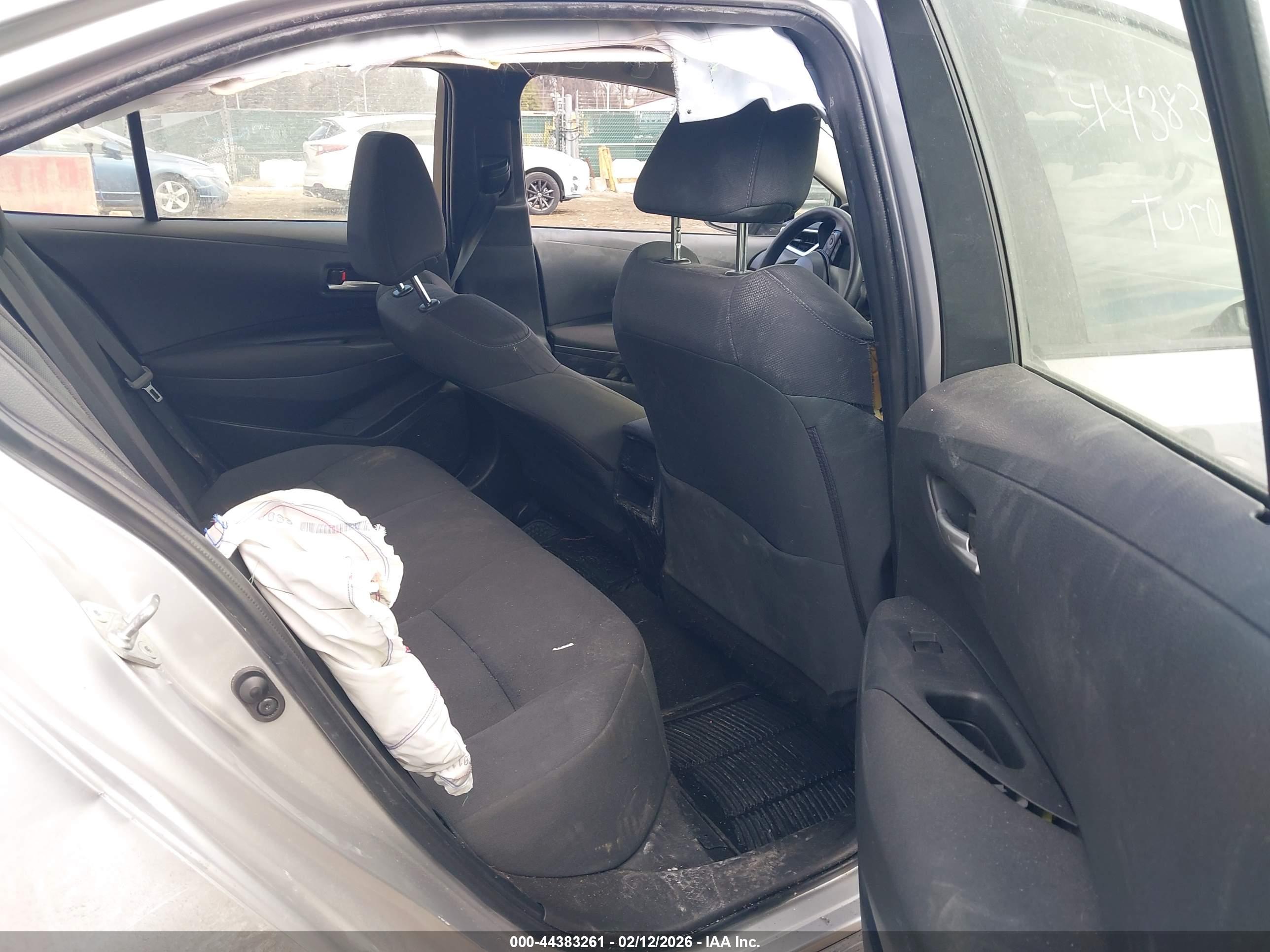 TOYOTA COROLLA image 8