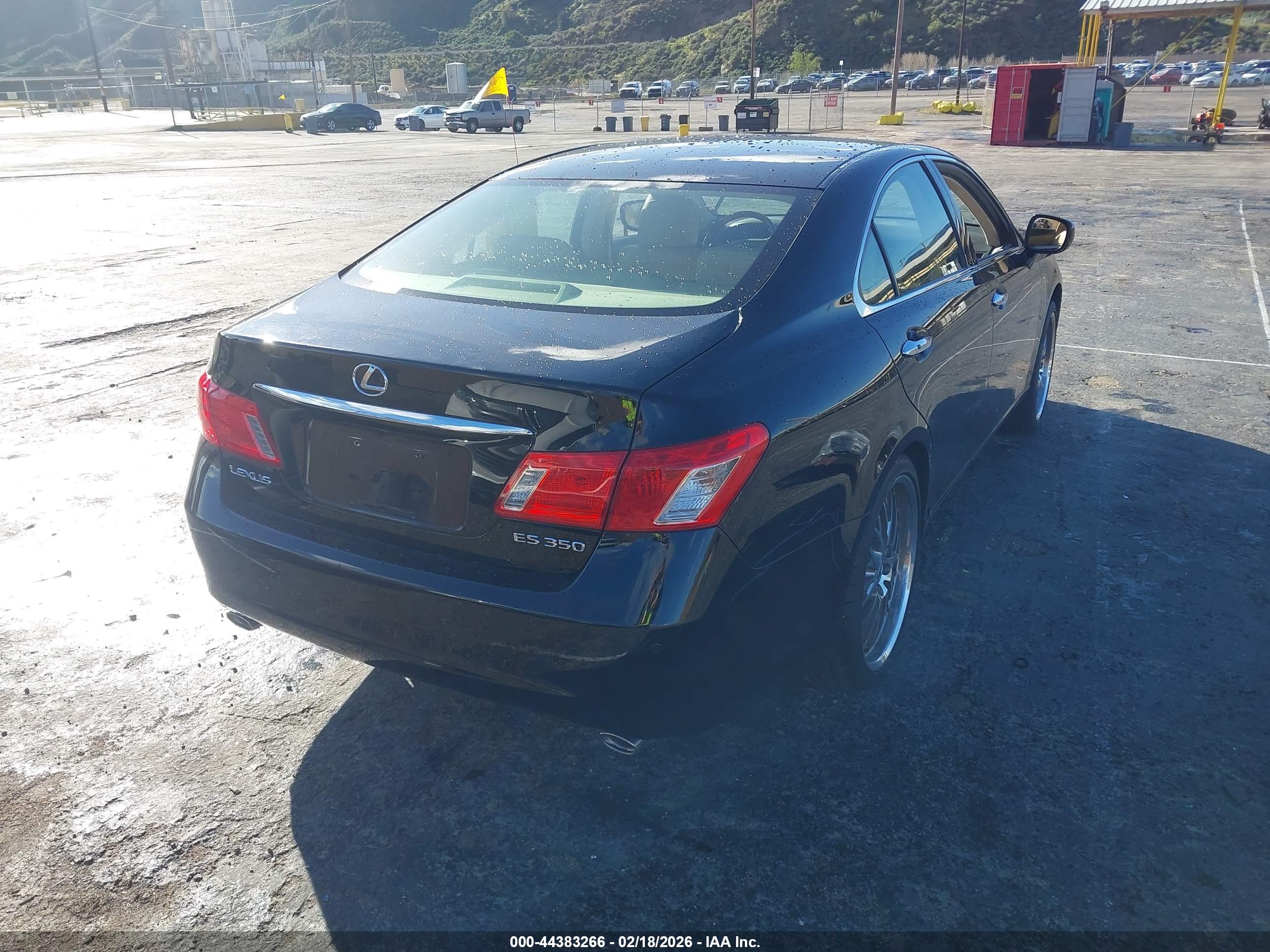 LEXUS ES image 4