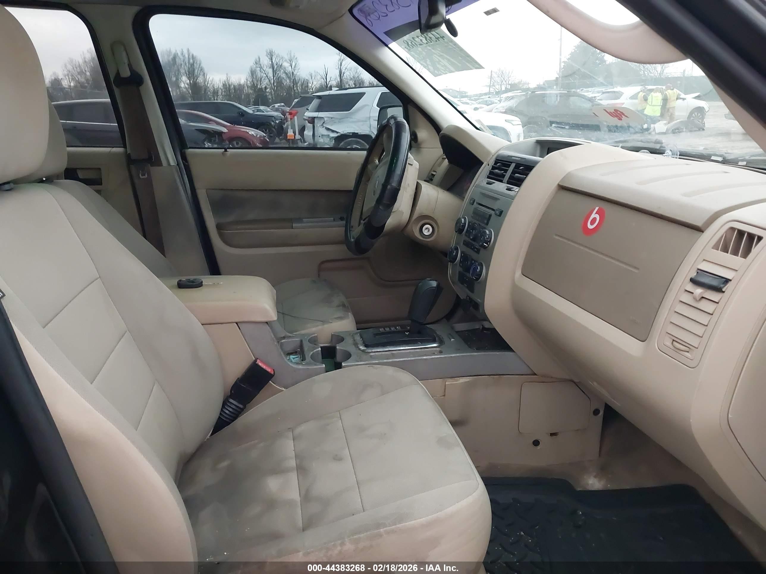 FORD ESCAPE image 5