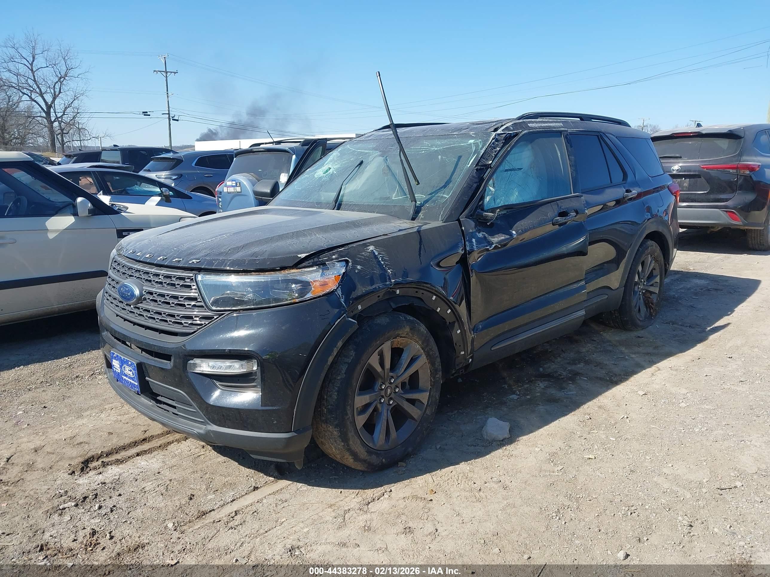 FORD EXPLORER image 2