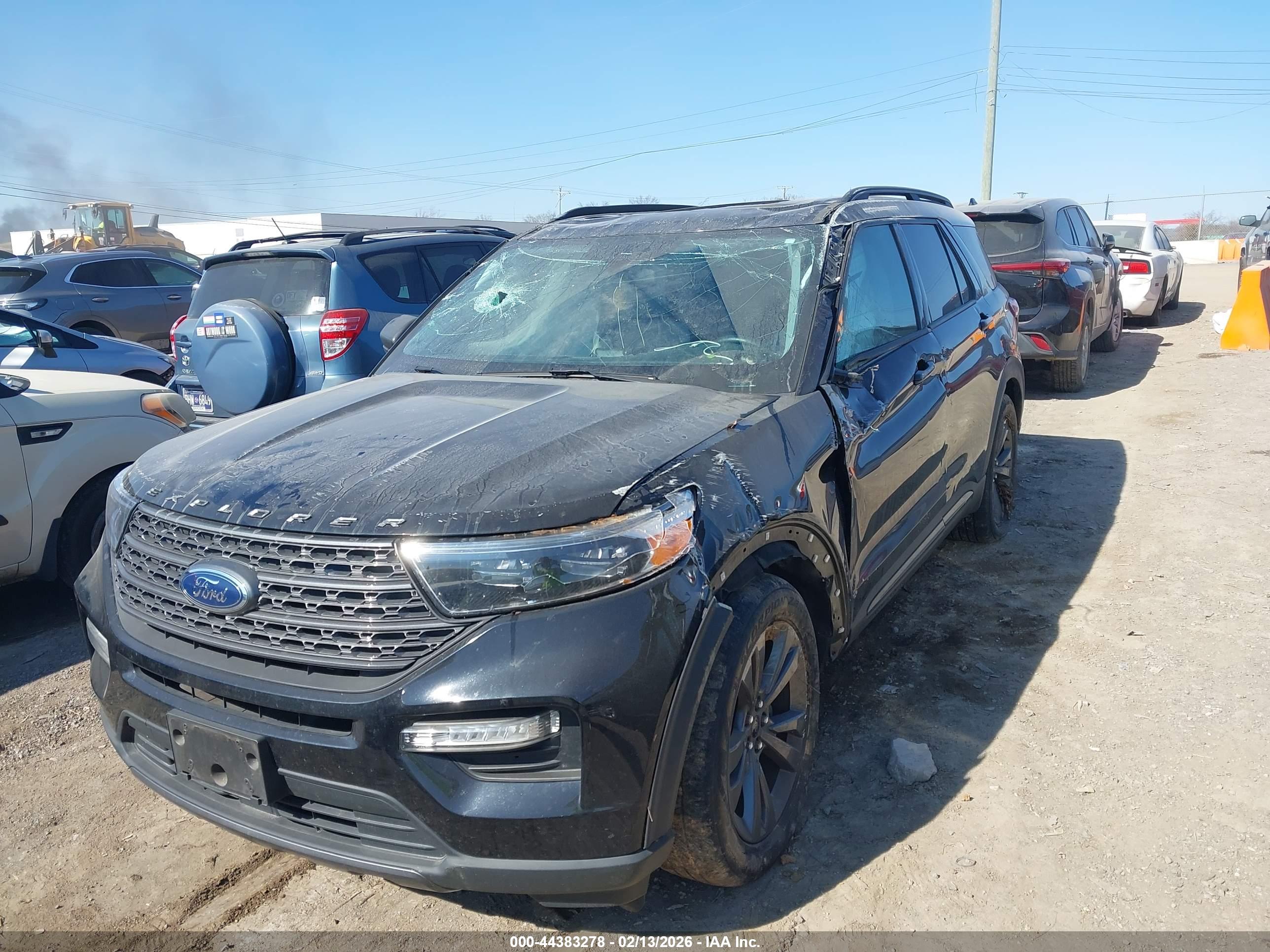 FORD EXPLORER image 6