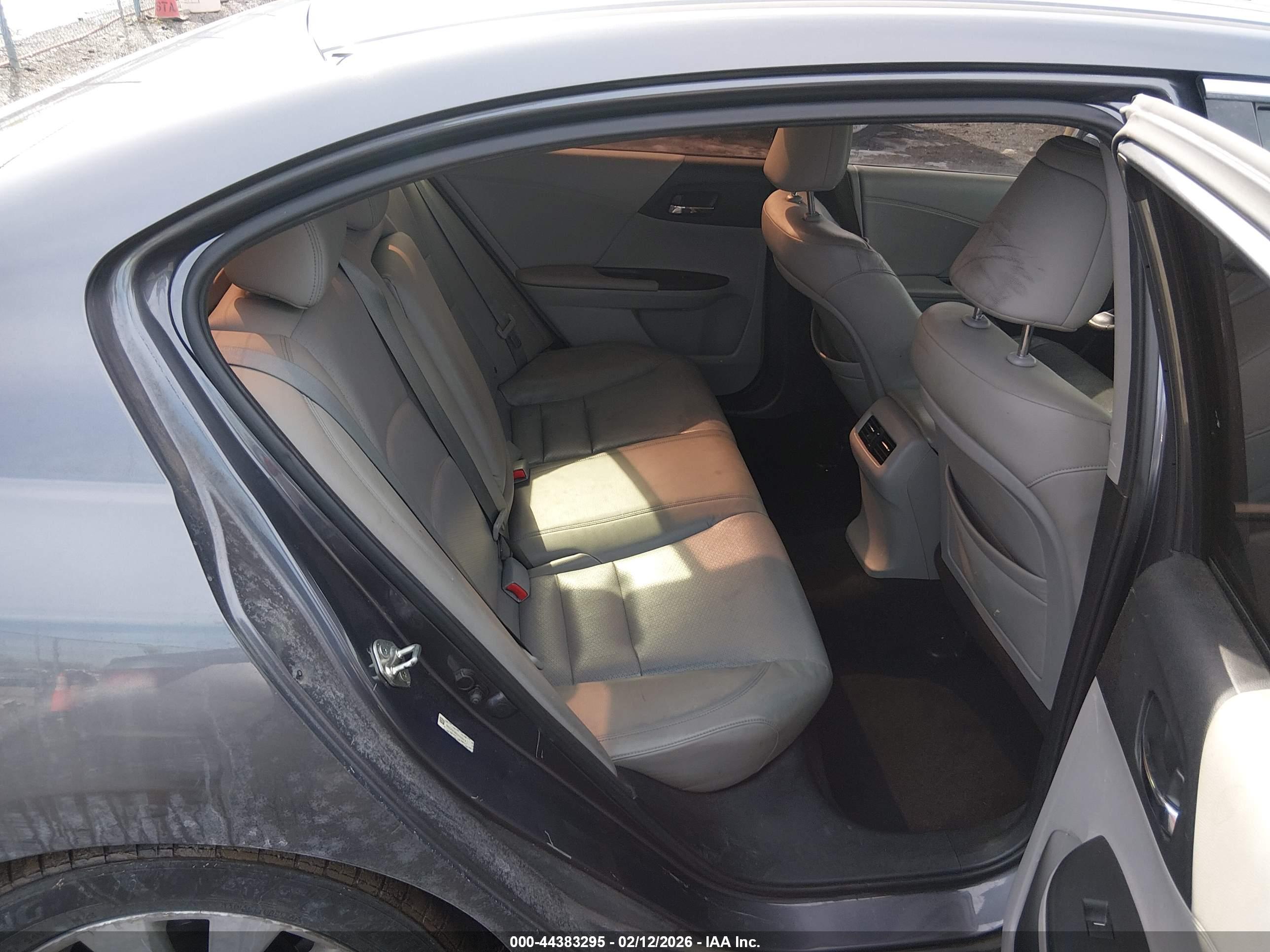 HONDA ACCORD image 8