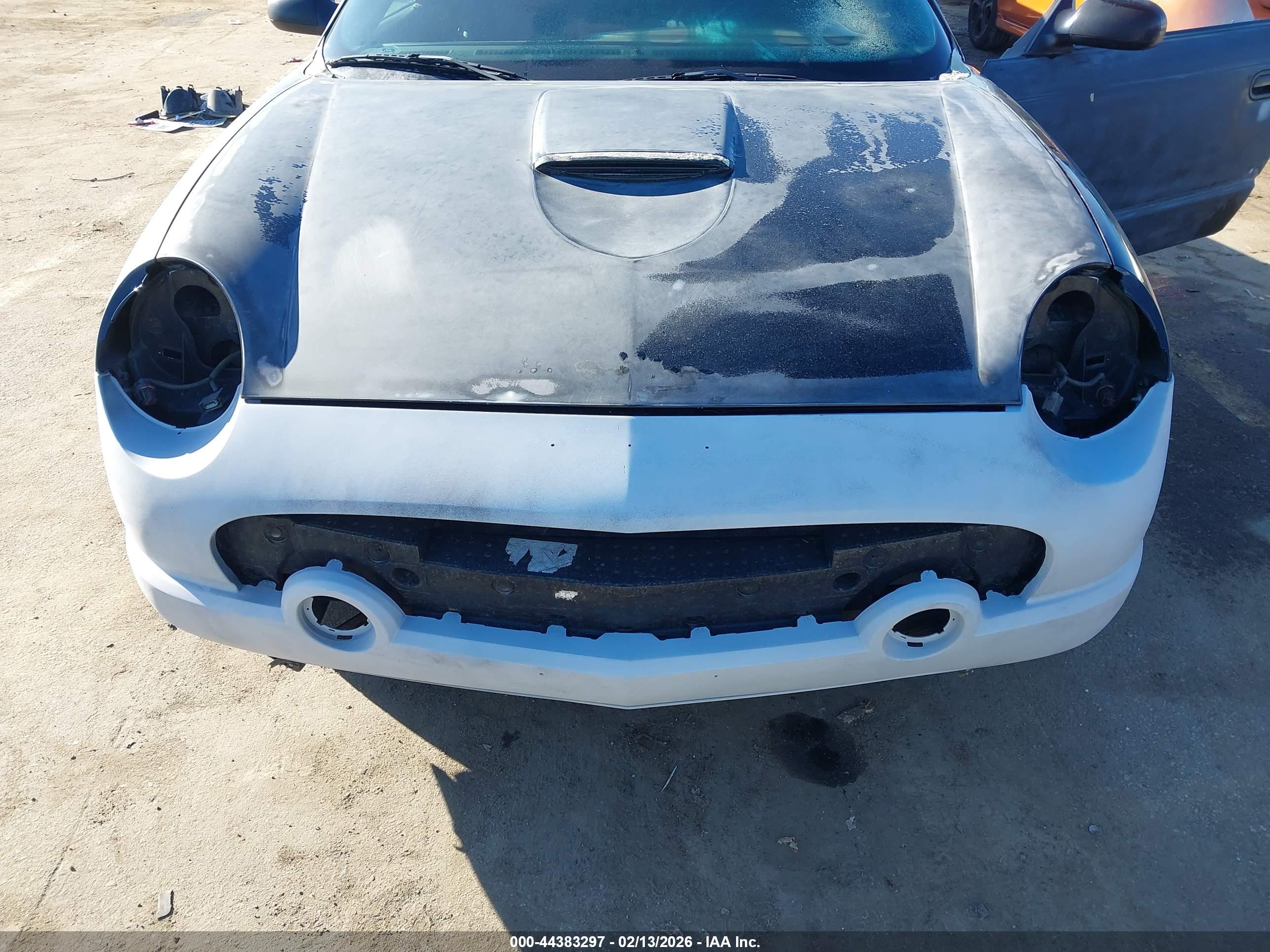 FORD THUNDERBIRD image 6