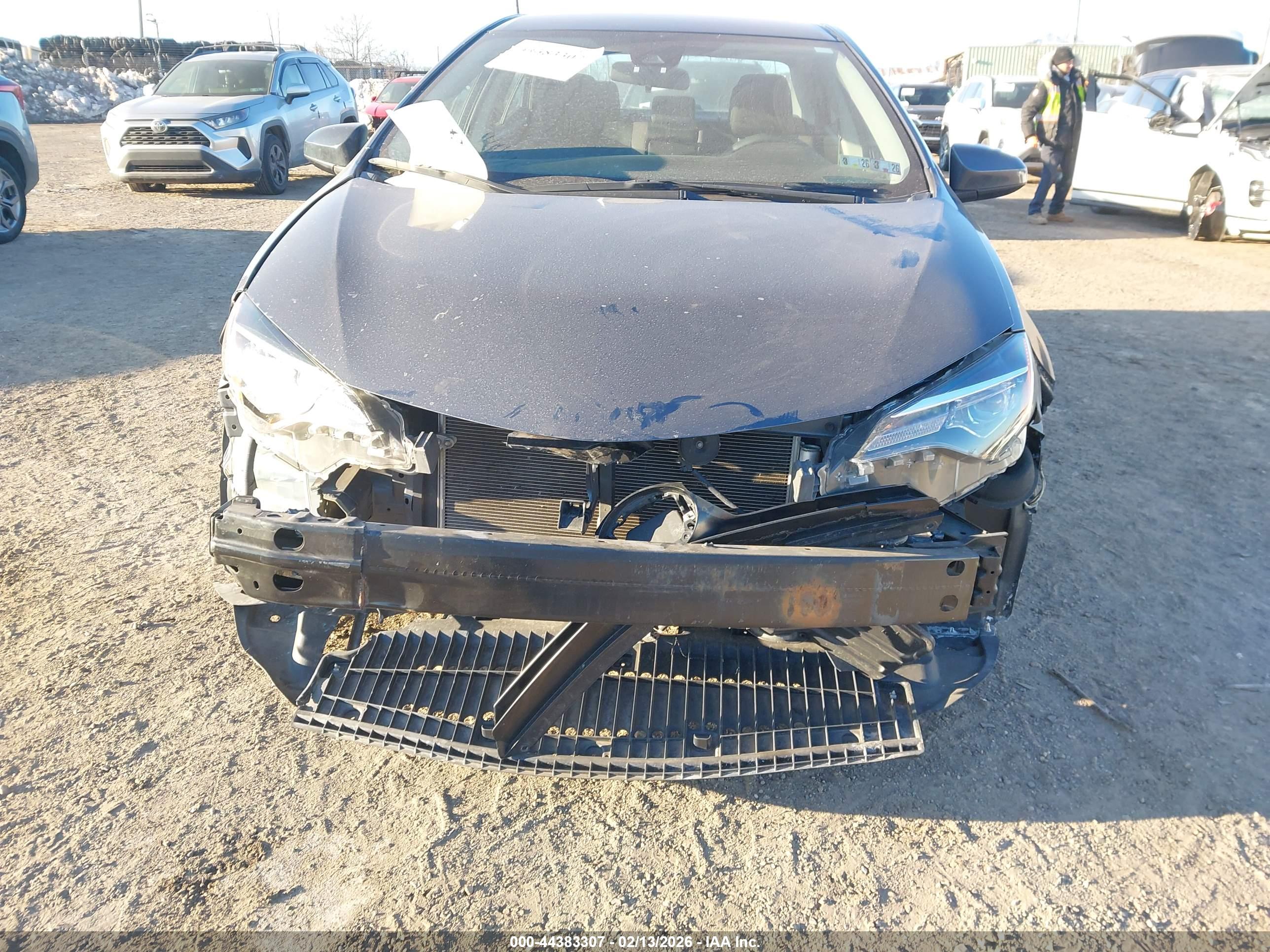 TOYOTA COROLLA image 6