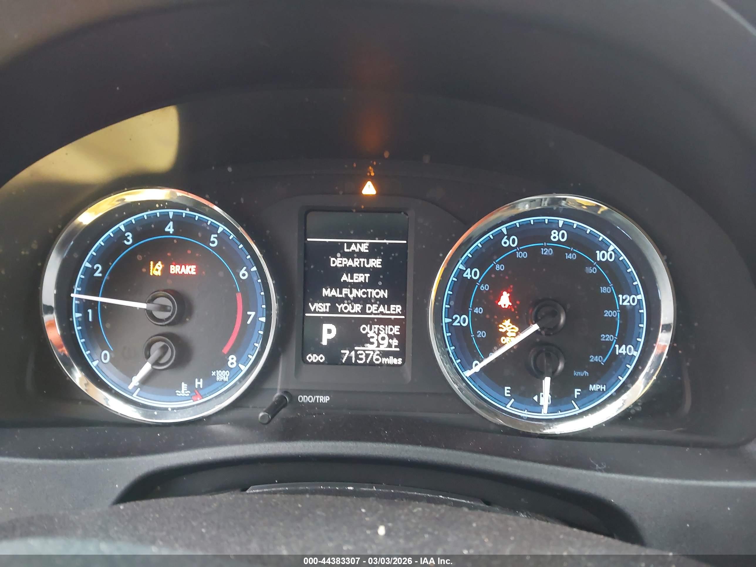 TOYOTA COROLLA image 7