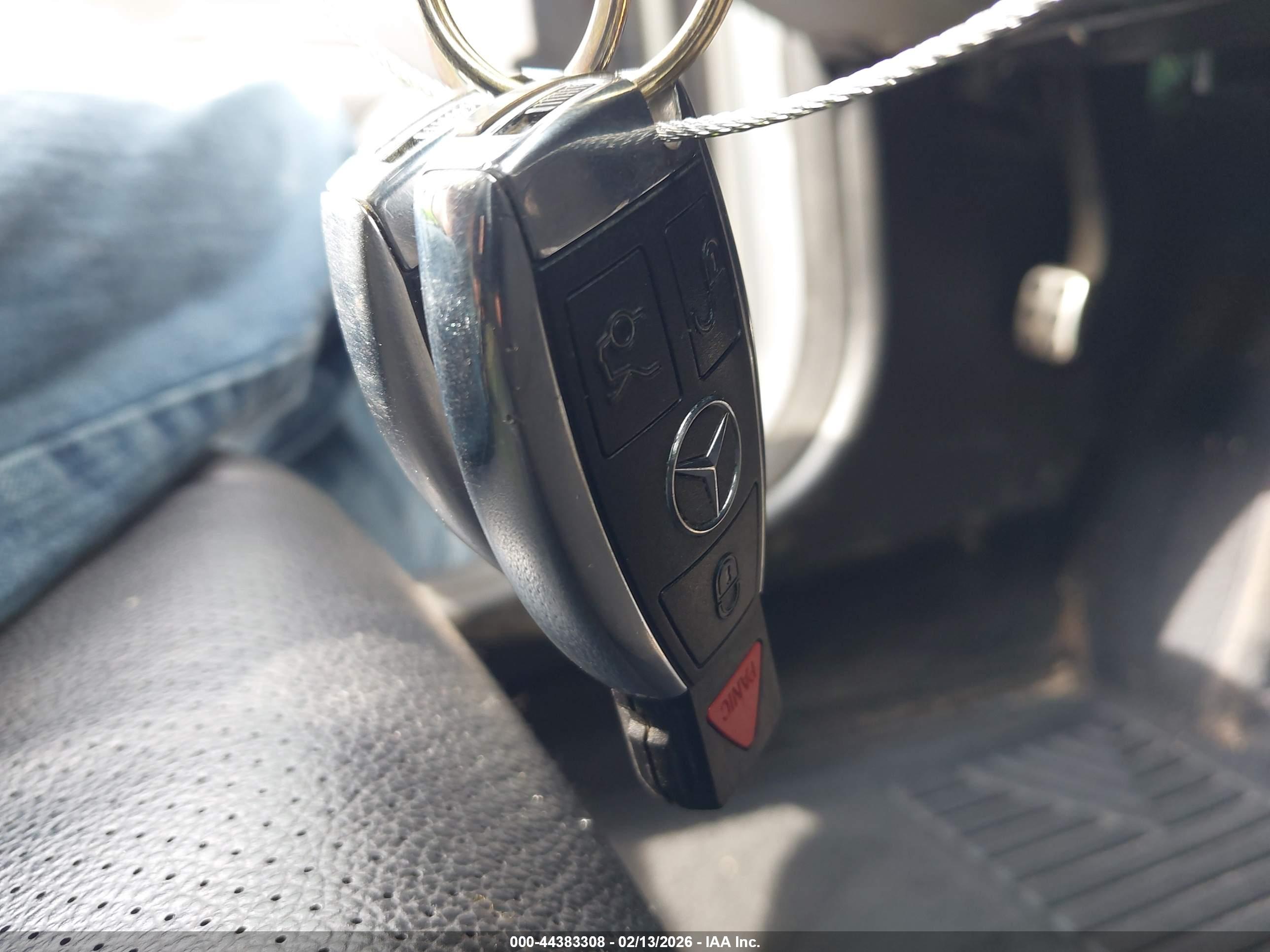 MERCEDES-BENZ C image 11