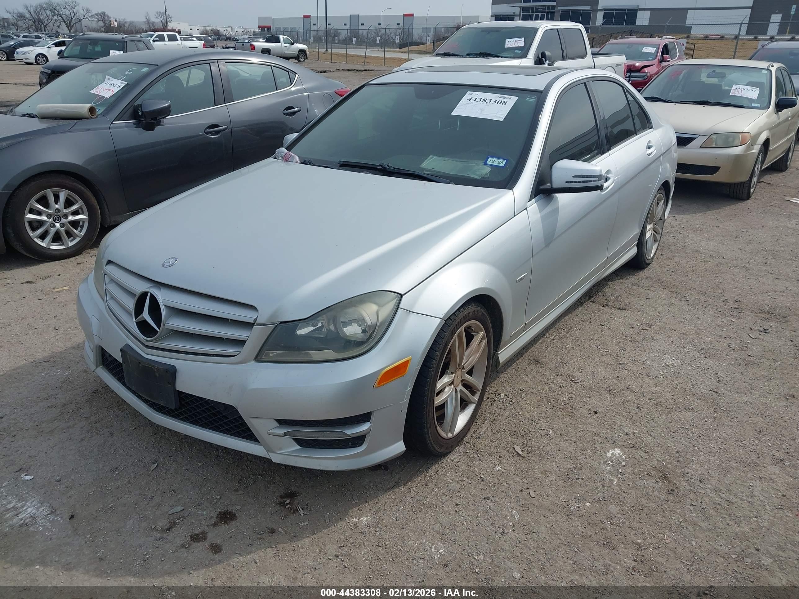 MERCEDES-BENZ C image 2