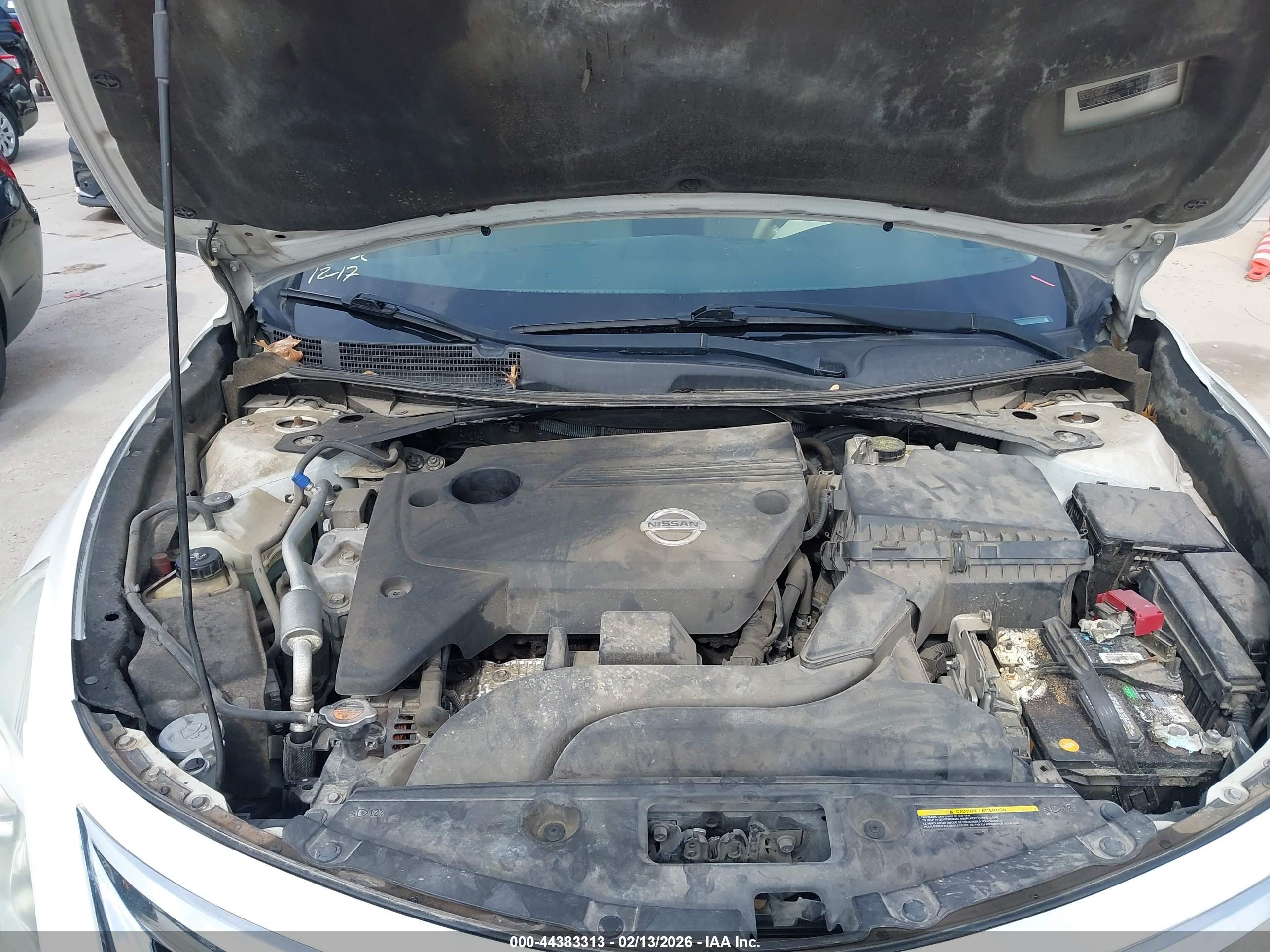 NISSAN ALTIMA image 10