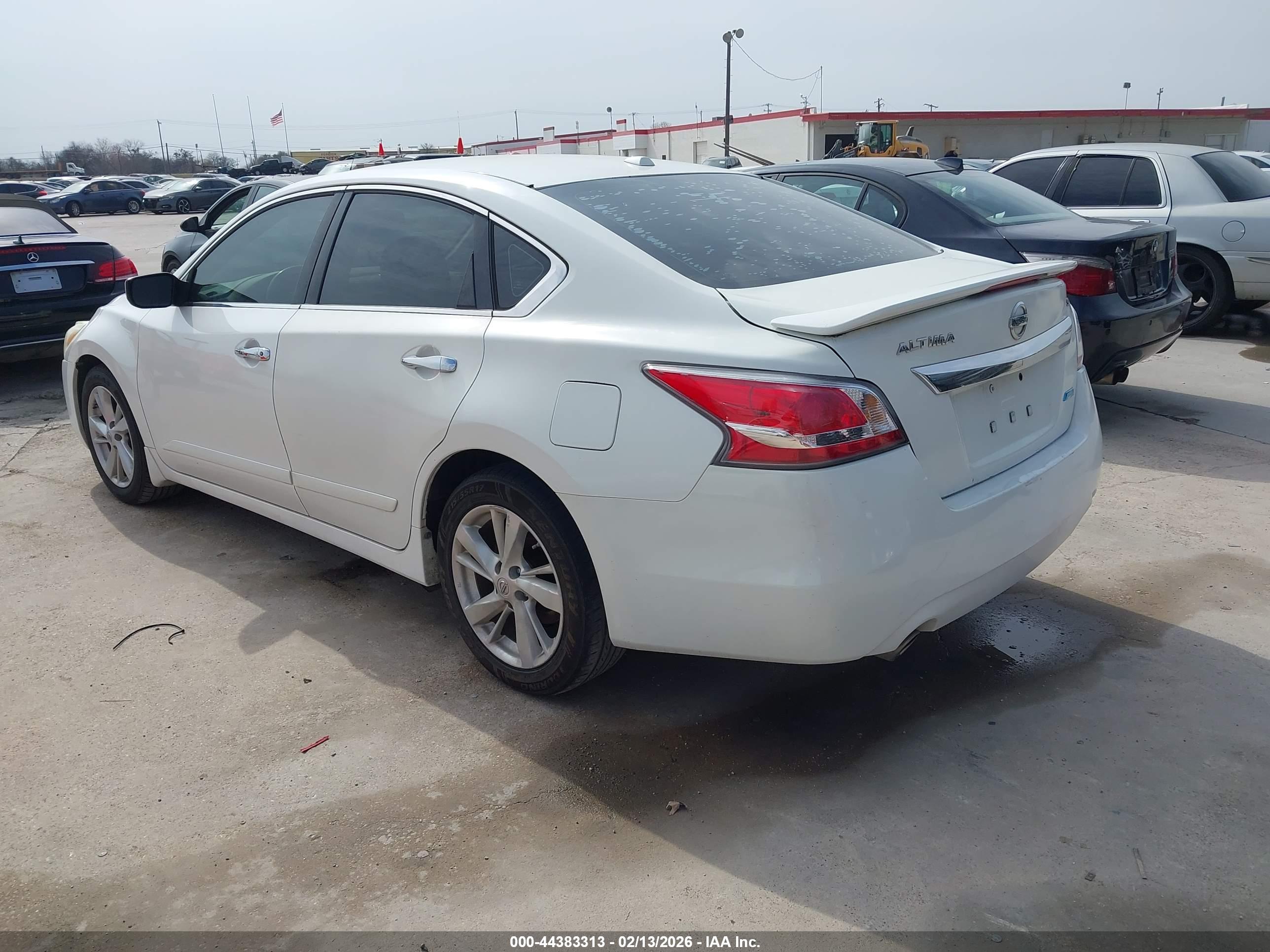NISSAN ALTIMA image 3