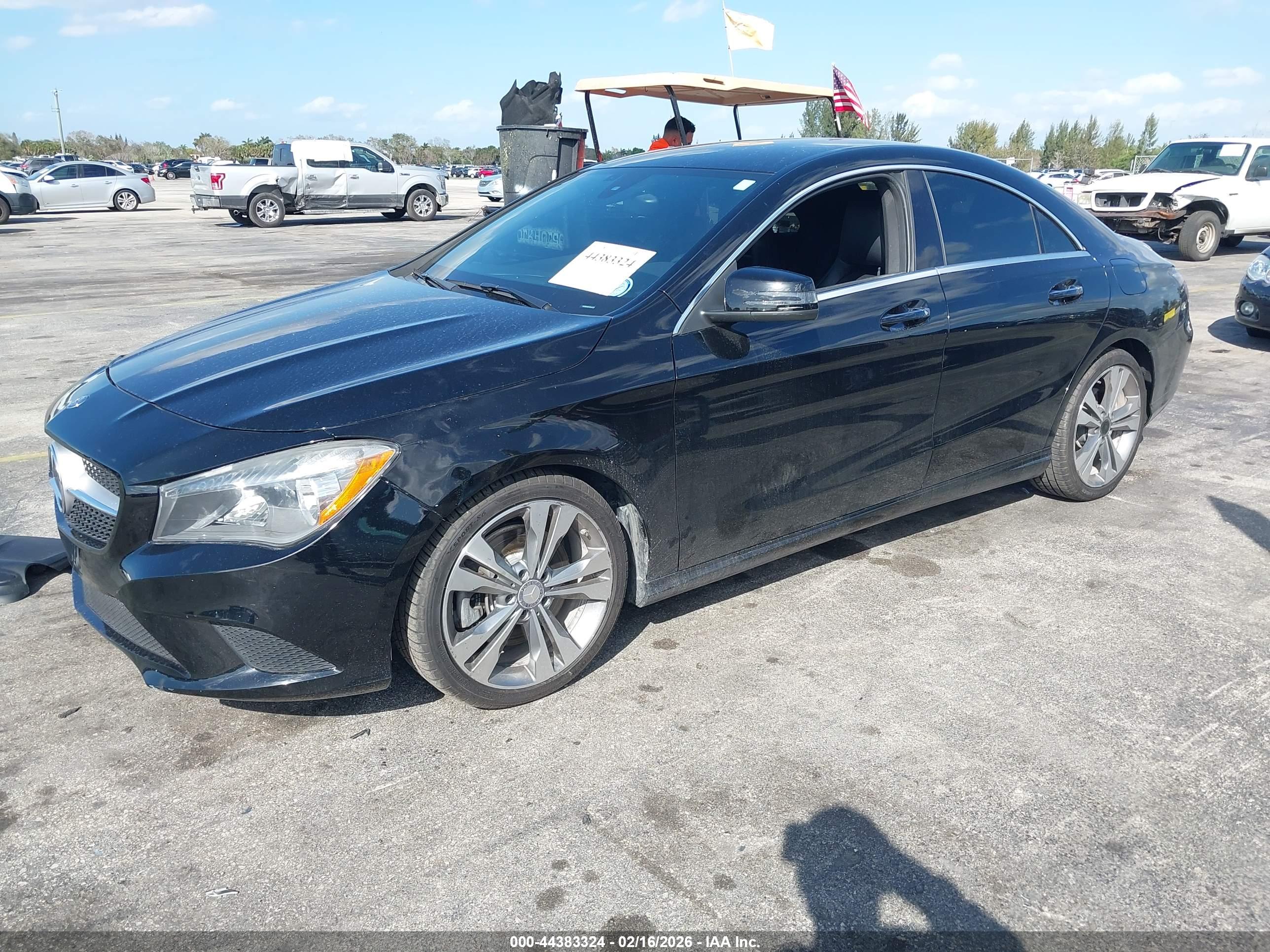 MERCEDES-BENZ CLA image 2