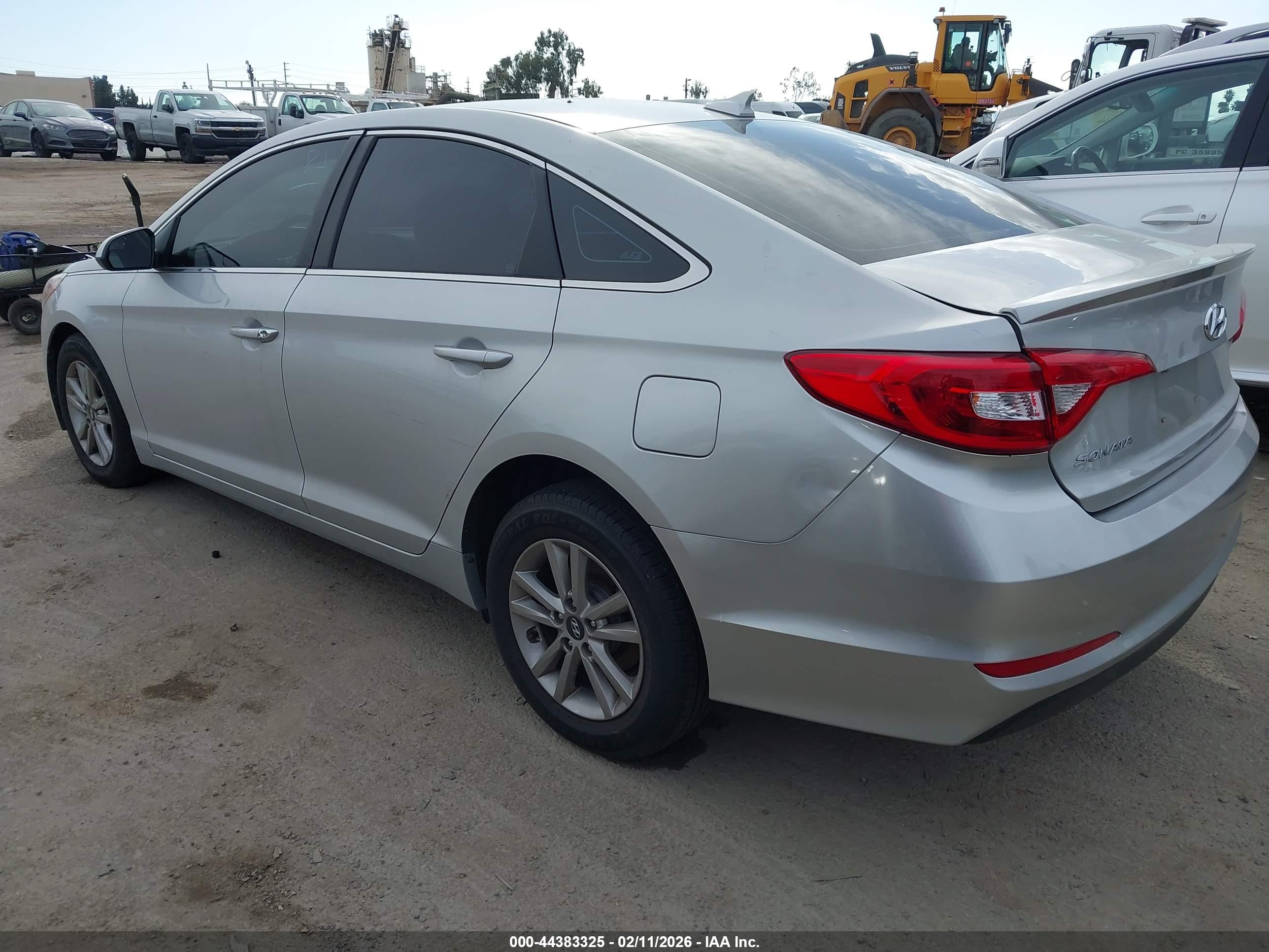 HYUNDAI SONATA image 3