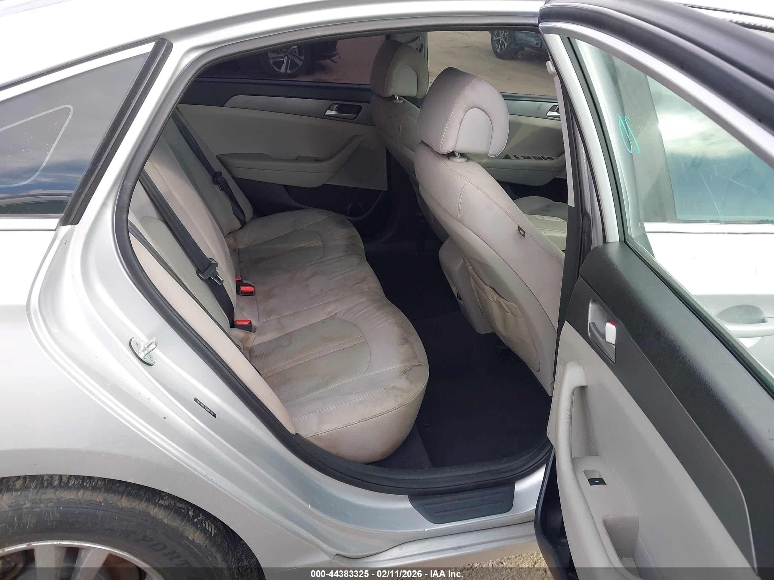 HYUNDAI SONATA image 8