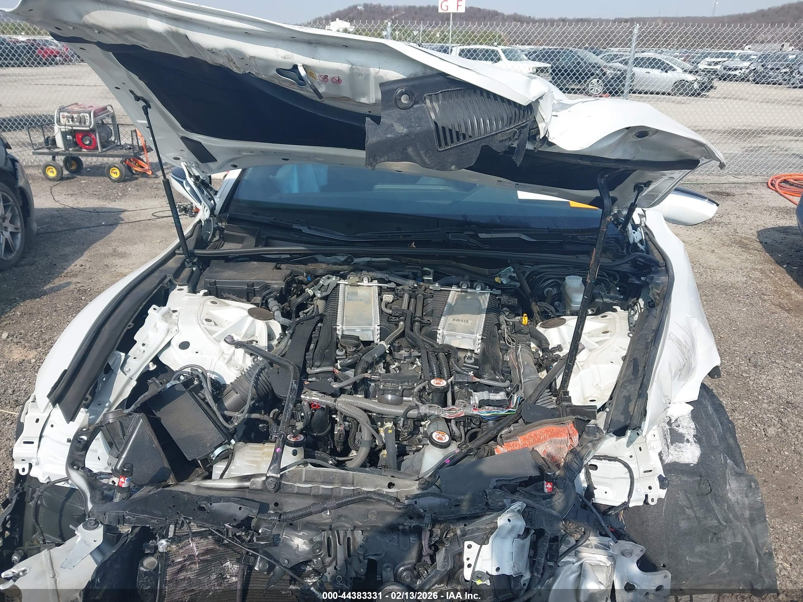 LEXUS LS image 10