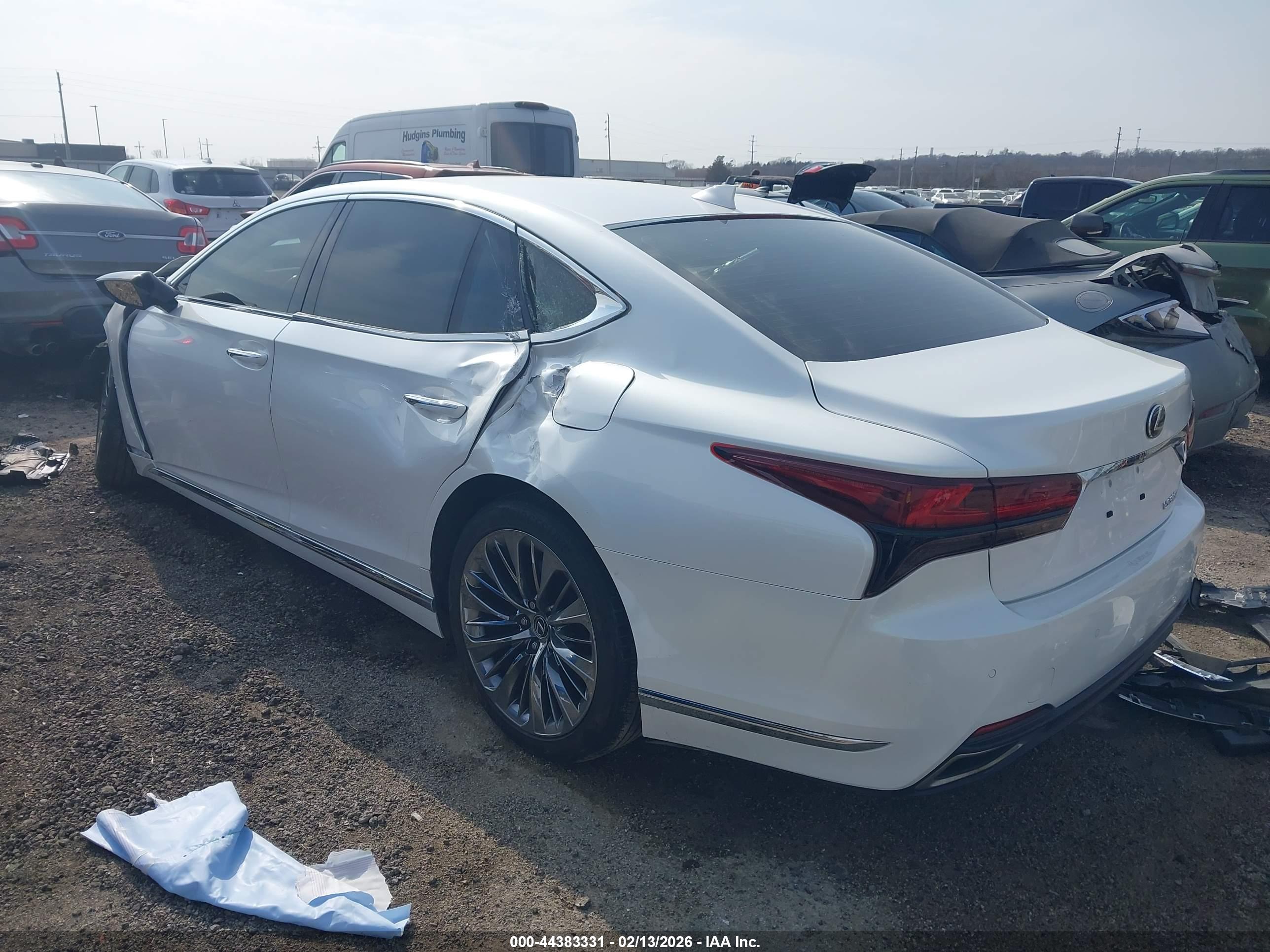 LEXUS LS image 3