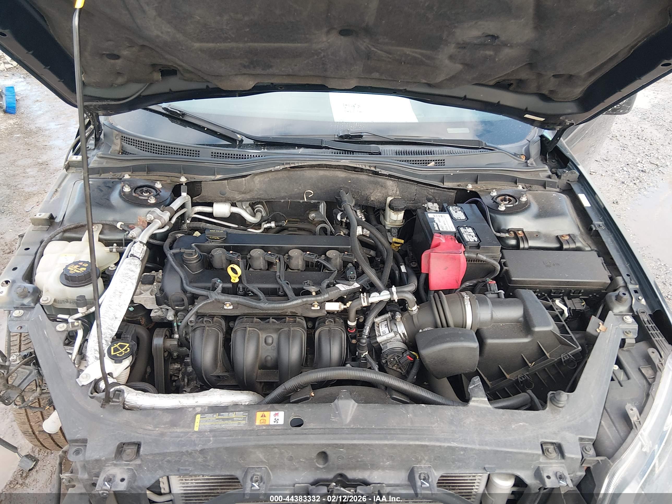 FORD FUSION image 10