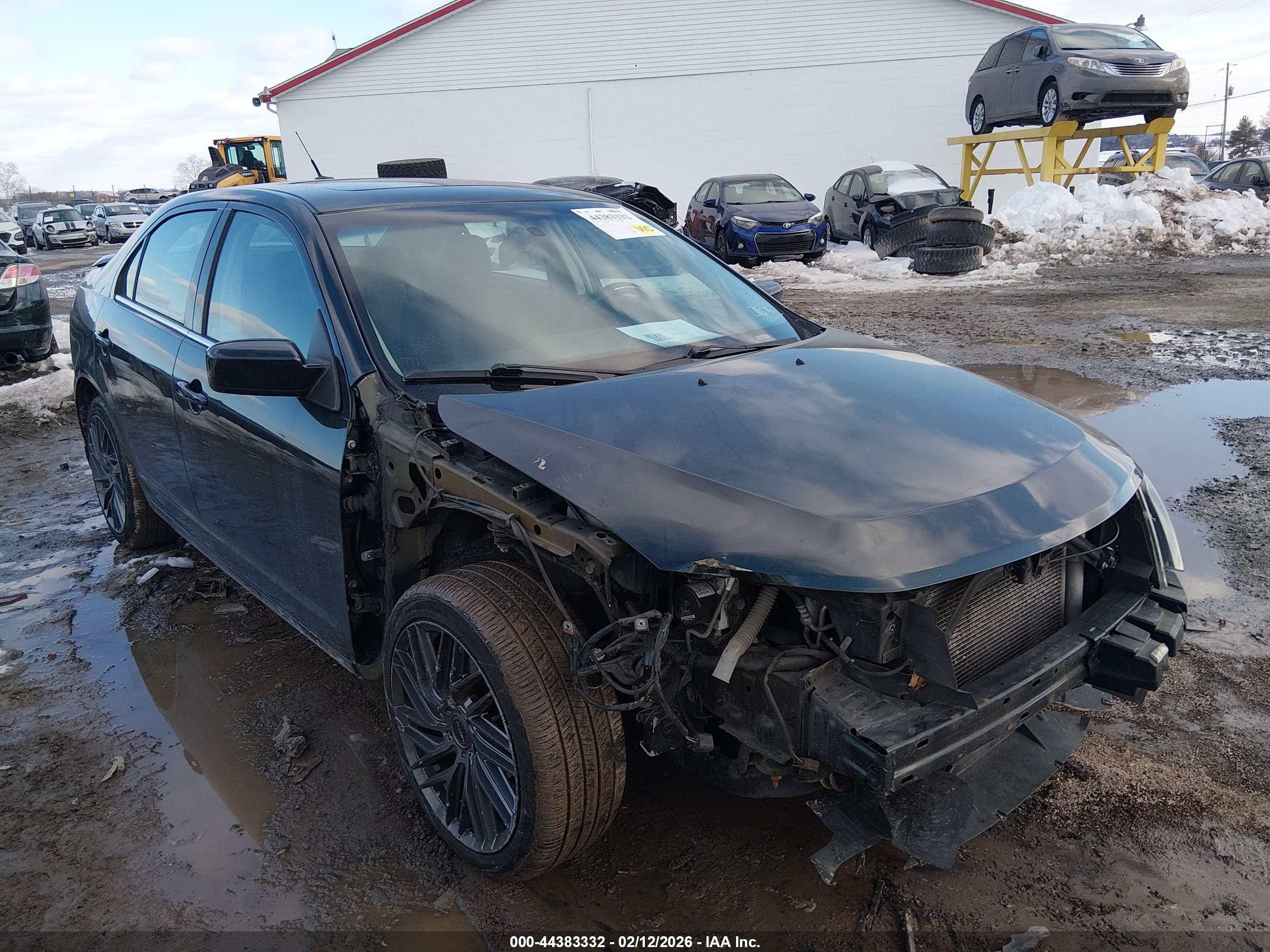 FORD FUSION image 6