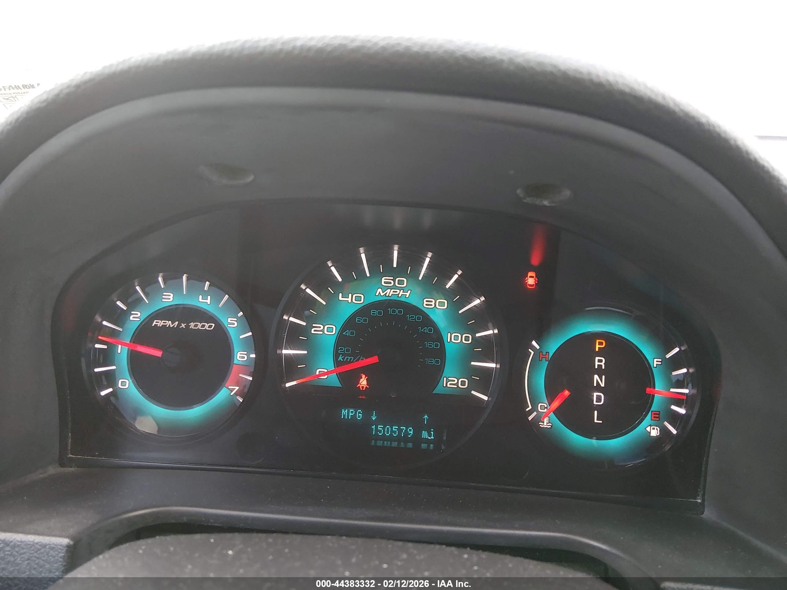 FORD FUSION image 7