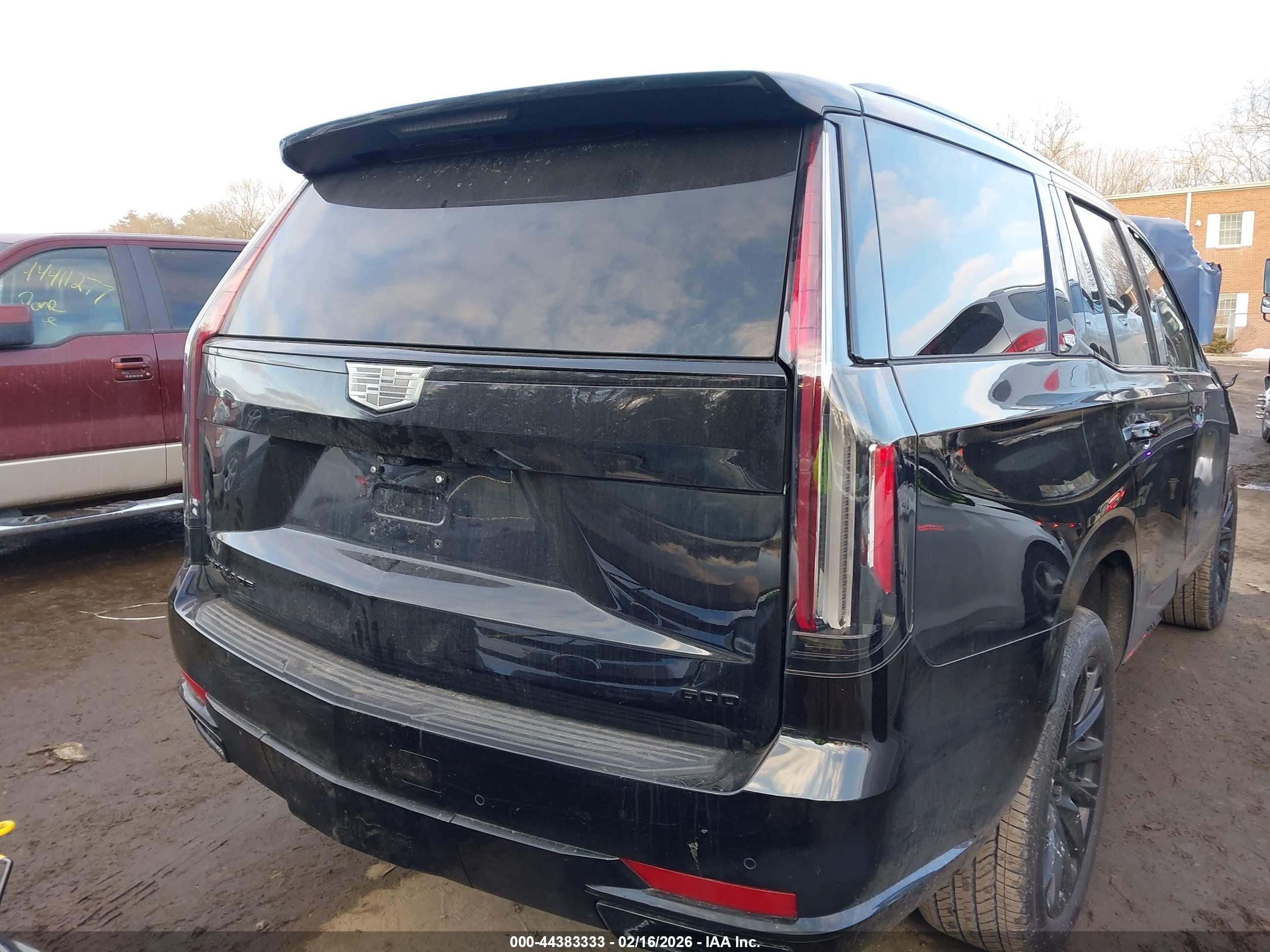 CADILLAC ESCALADE image 4
