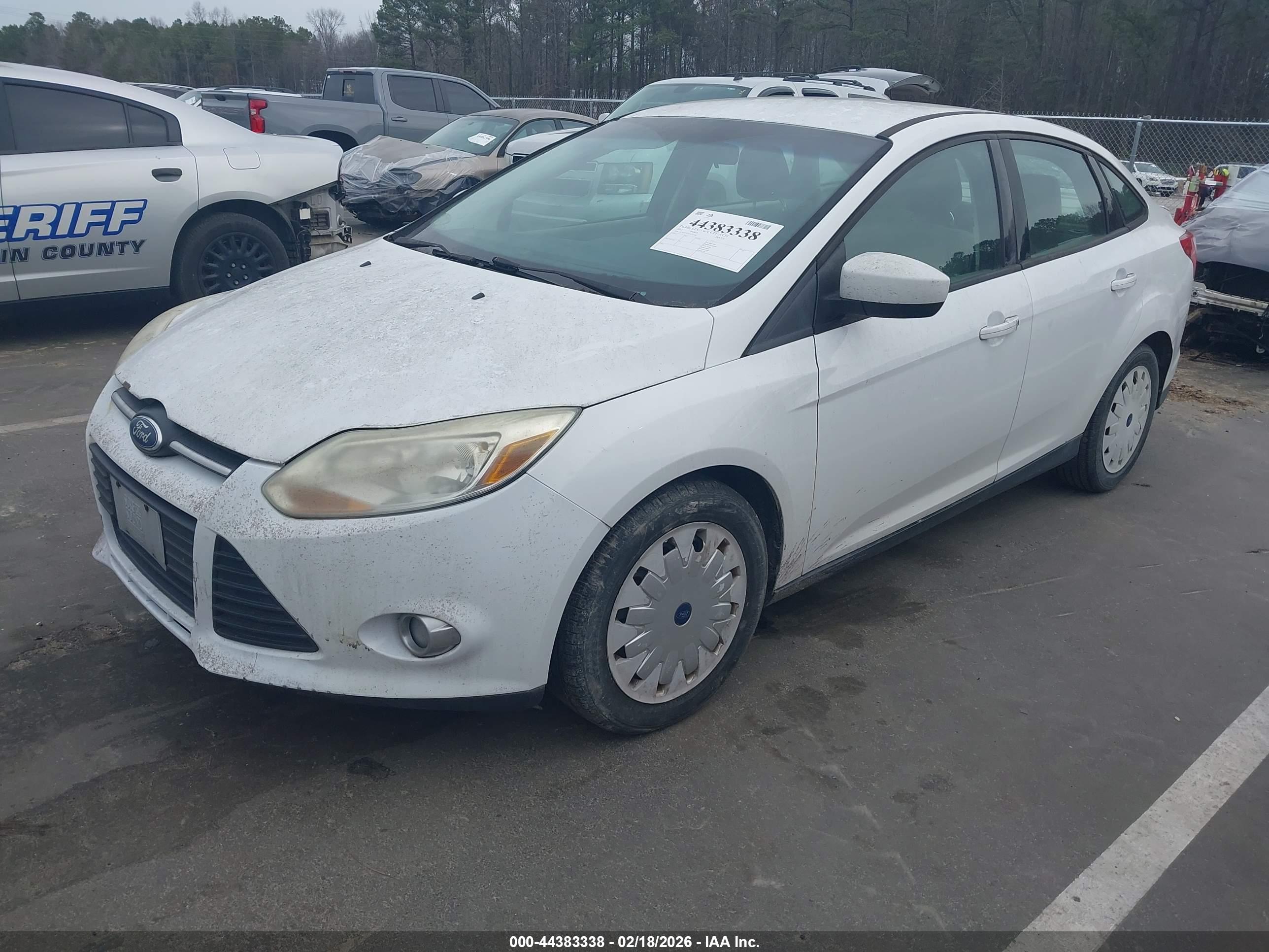 FORD FOCUS image 2